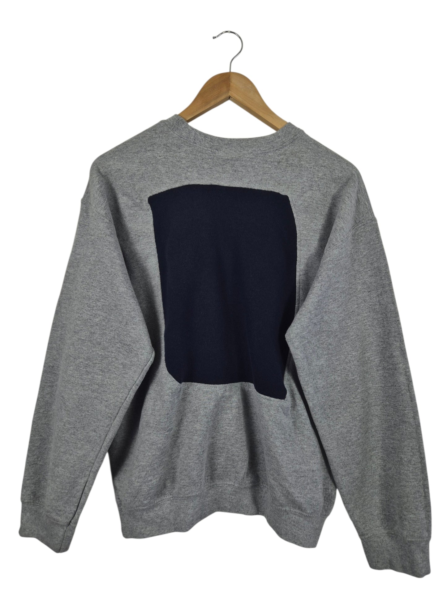 Nike heart logo sweater maat S