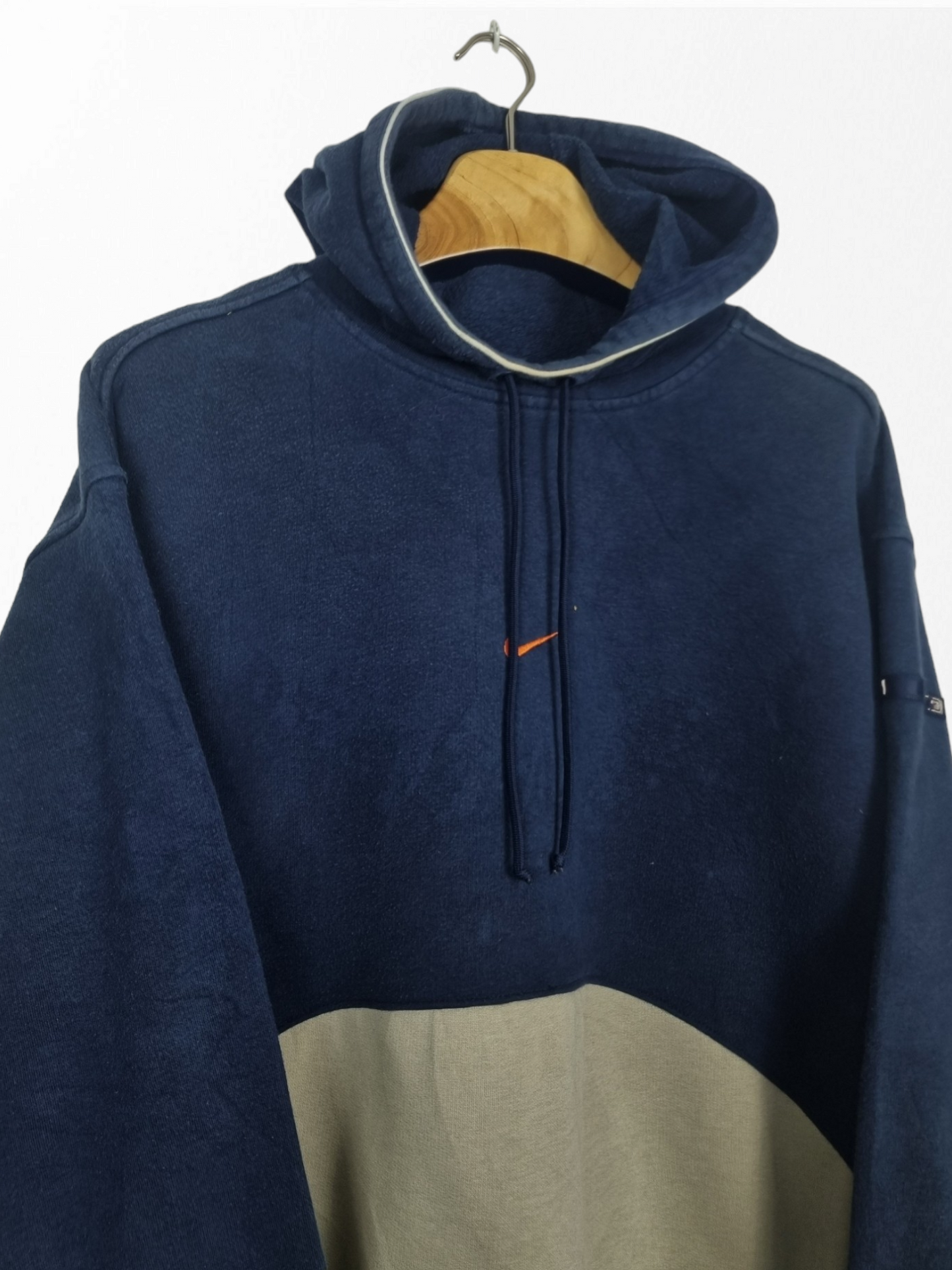 Nike center swoosh hoodie maat M