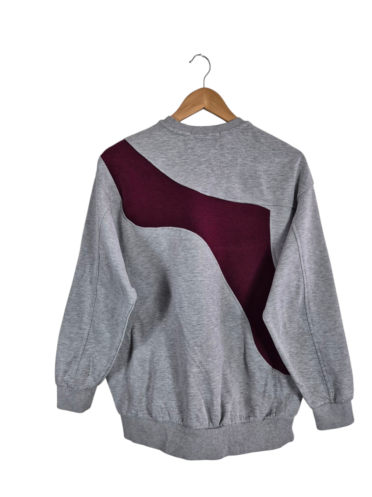 Nike chest swoosh sweater maat M