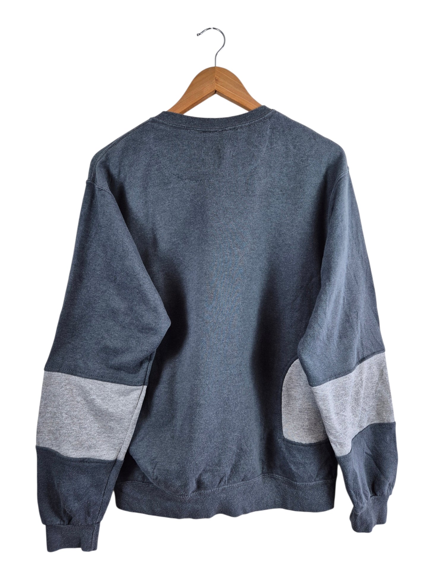 Carhartt spell out sweater maat M