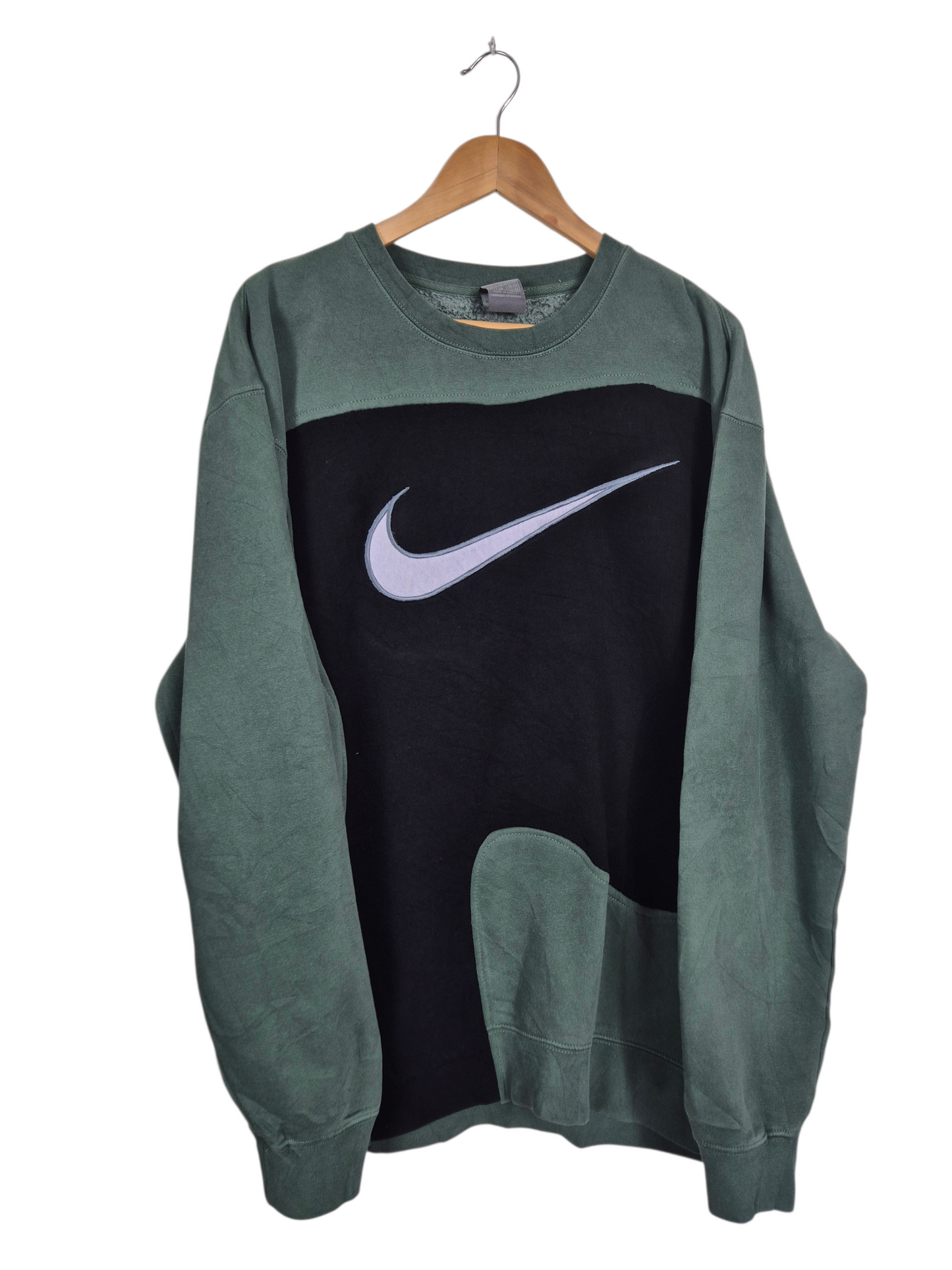 Nike Big Swoosh sweater maat XL