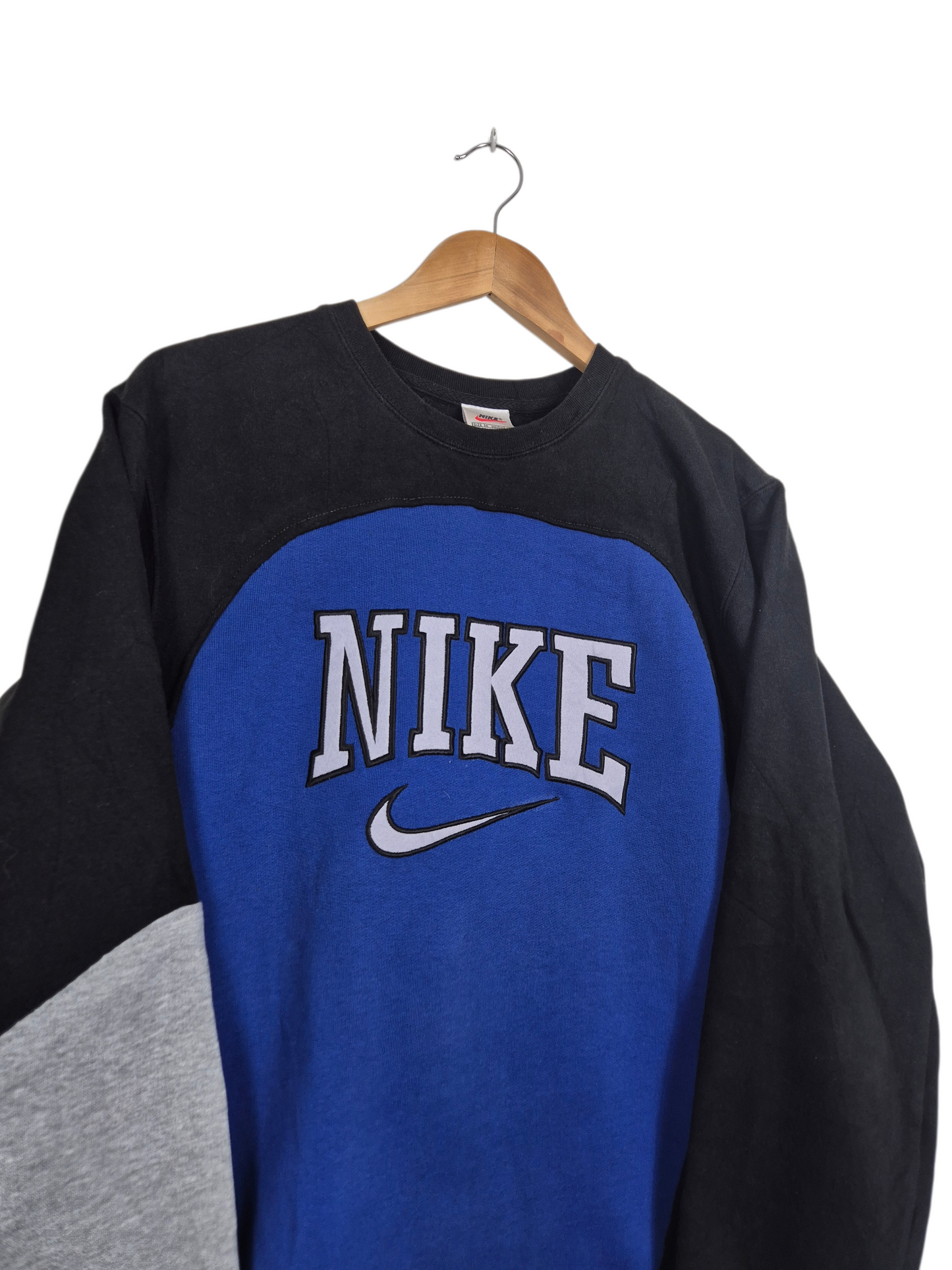 Nike 90s spell out rework sweater maat M