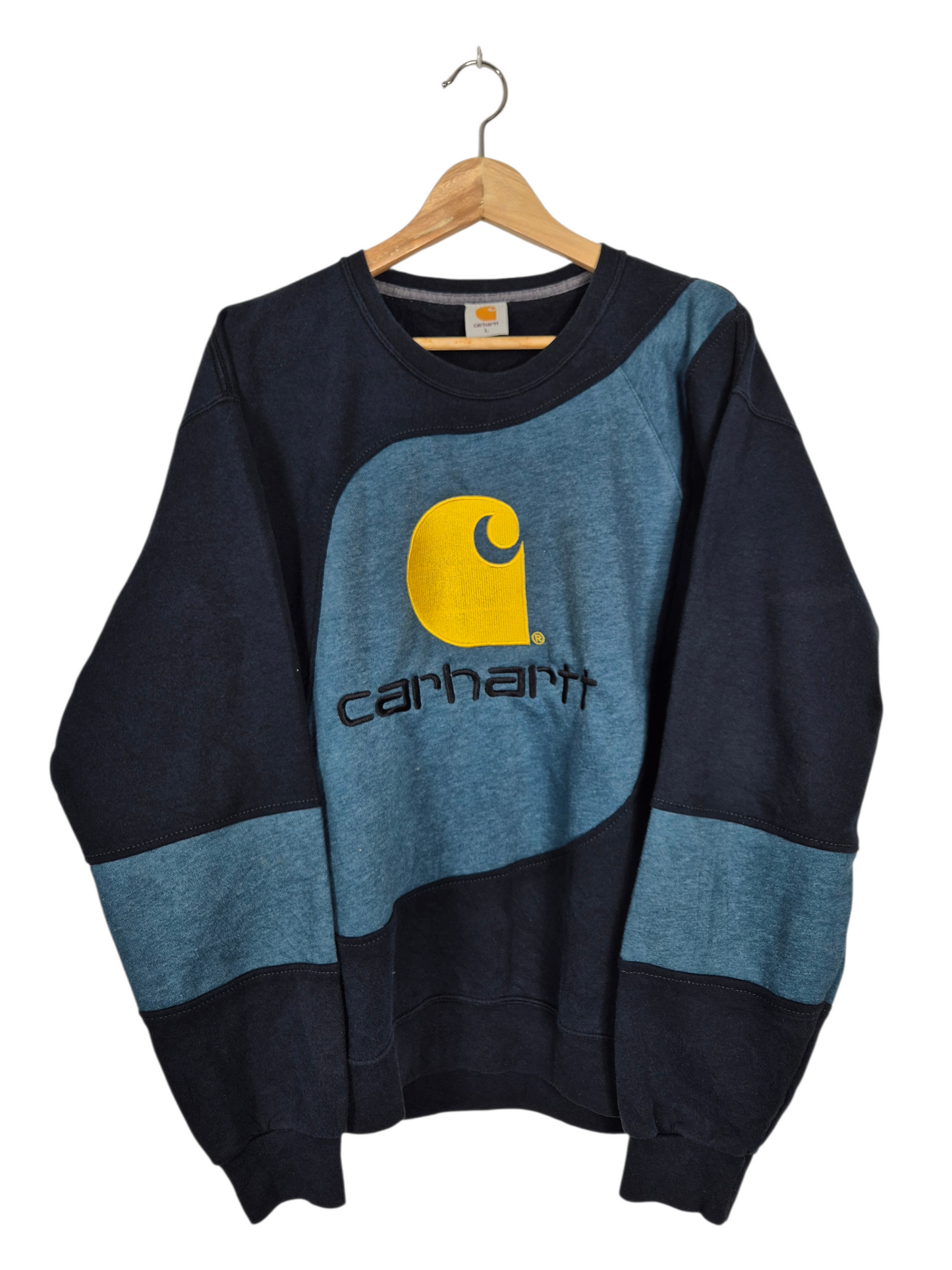Carhartt big logo sweater maat L