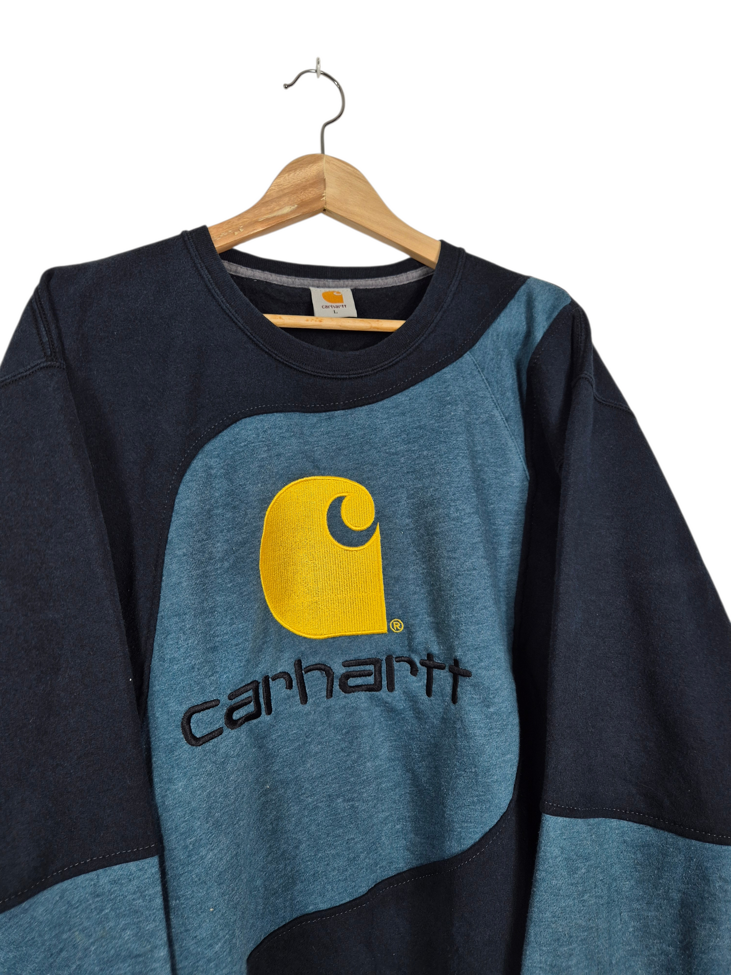 Carhartt big logo sweater maat L