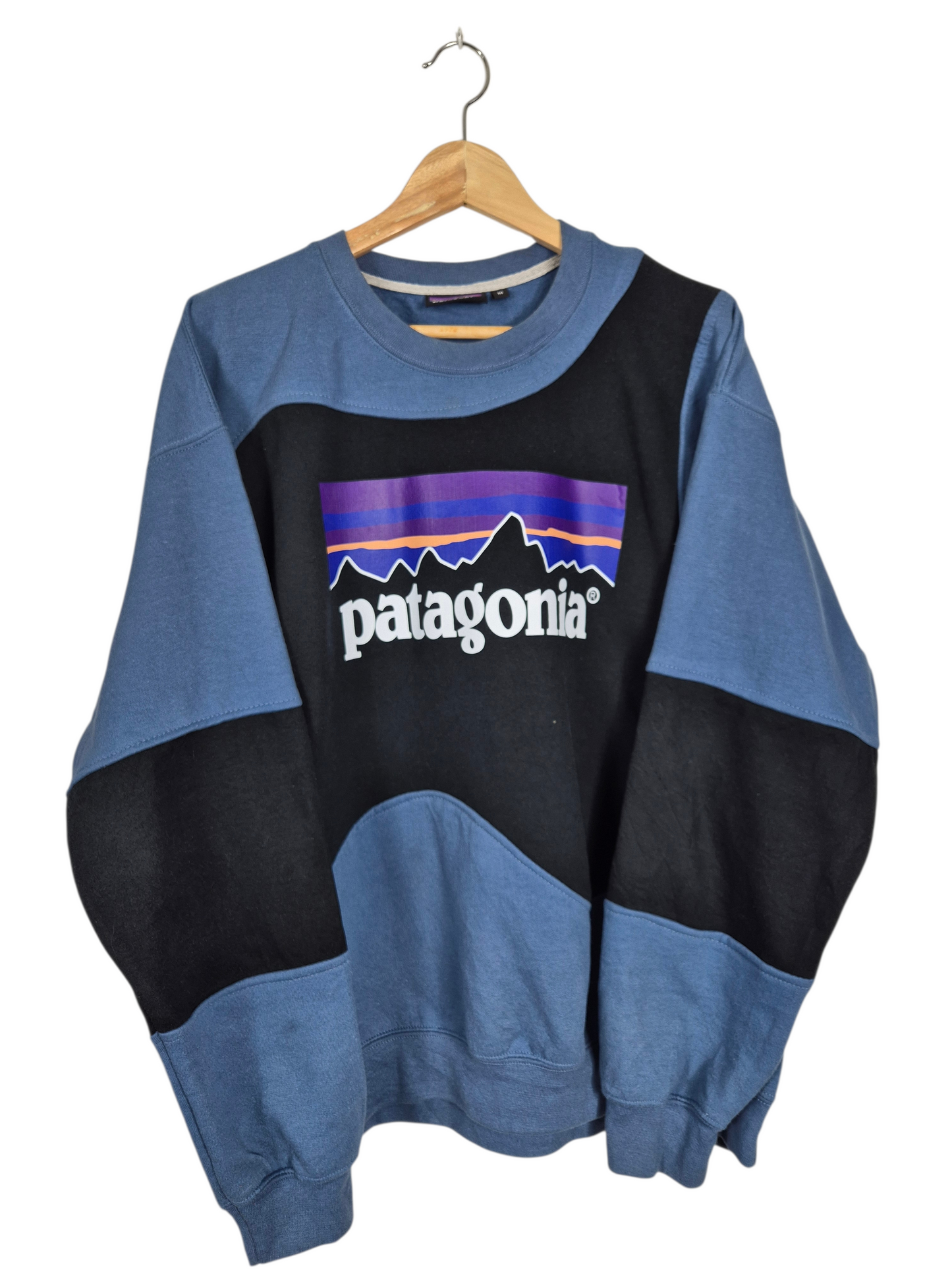 Patagonia logo sweater maat M