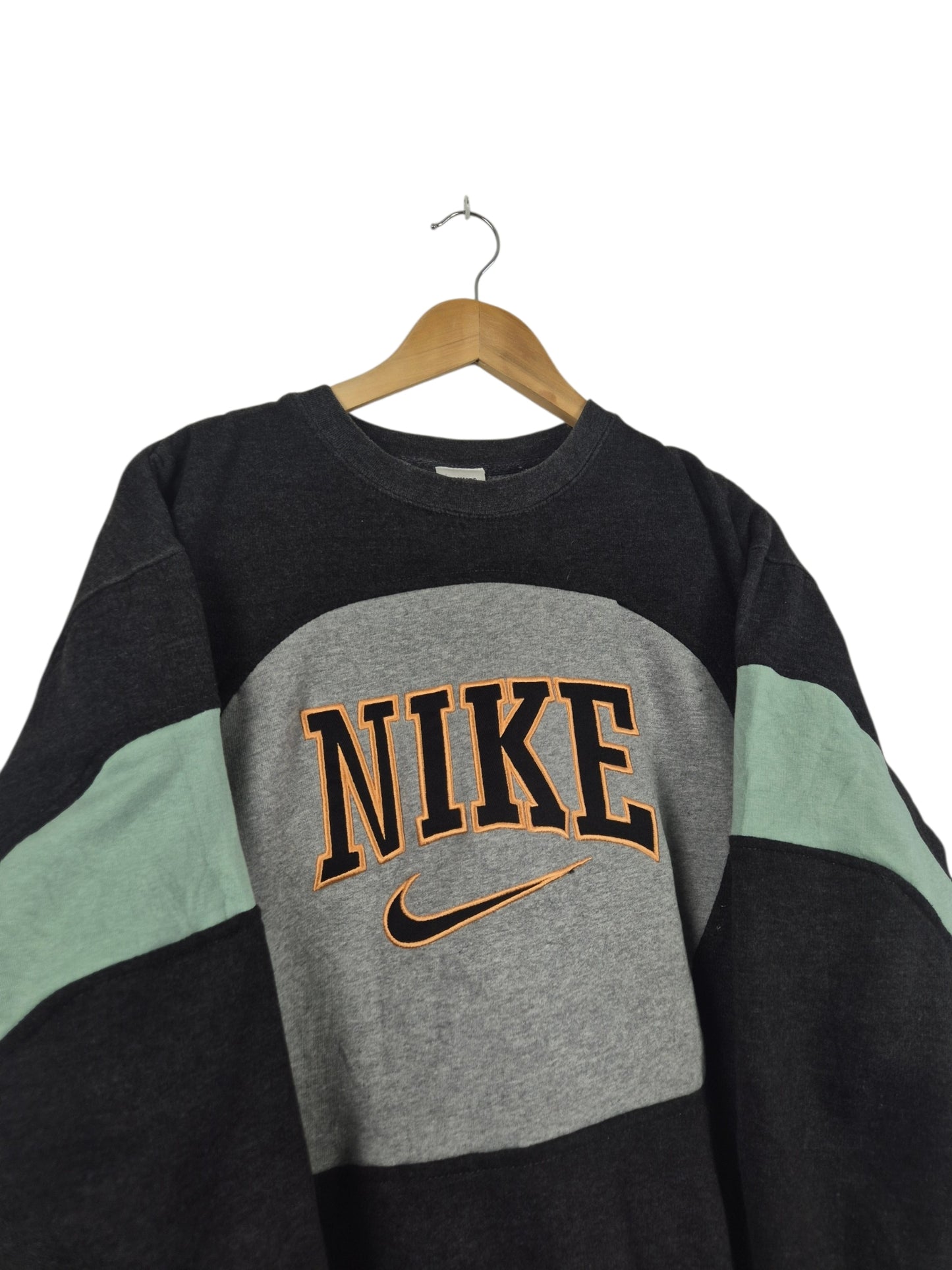 Nike 90s spell out sweater maat L