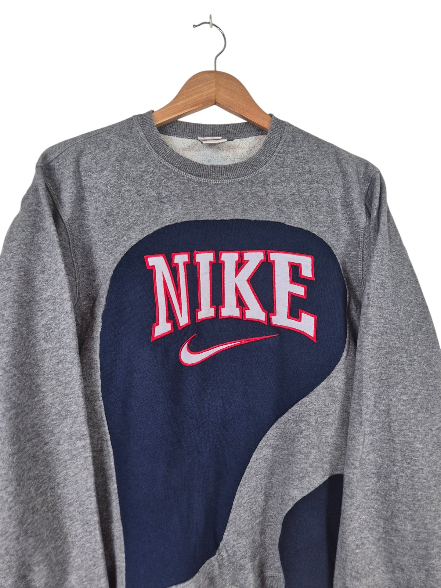 Nike 90s spell out sweater maat S