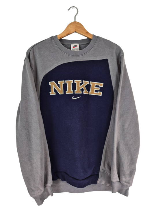 Nike 90s Spell Out Rework Sweater Heren | Maat M