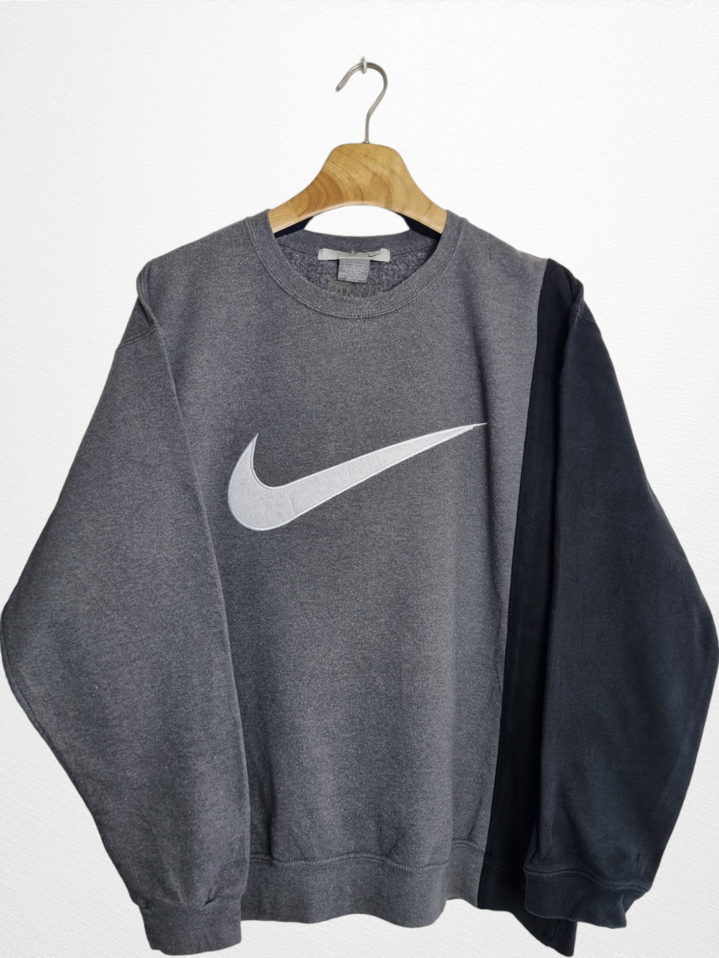 Nike reworked Big Swoosh sweater maat L