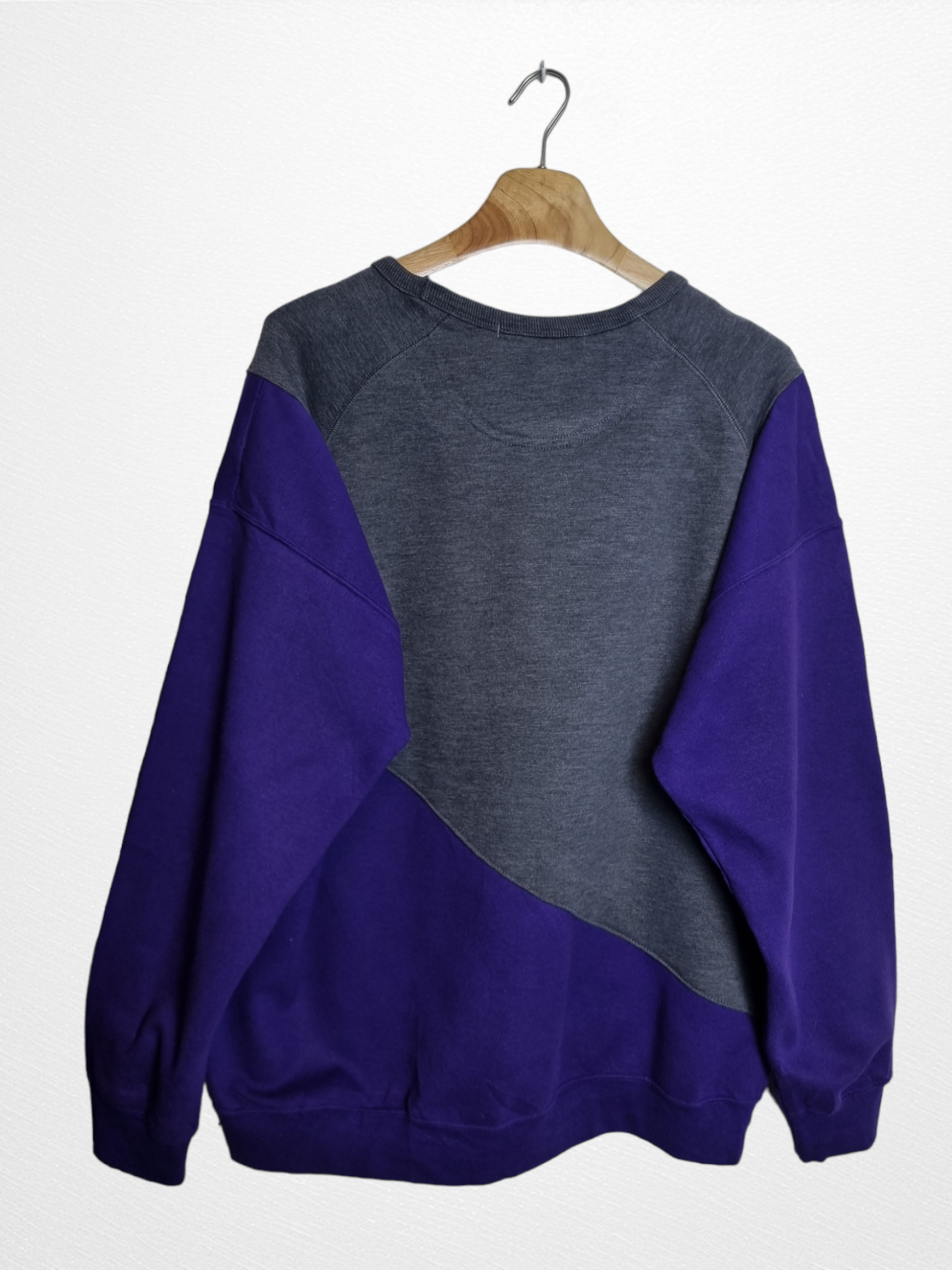 Nike reworked spell out sweater maat XL