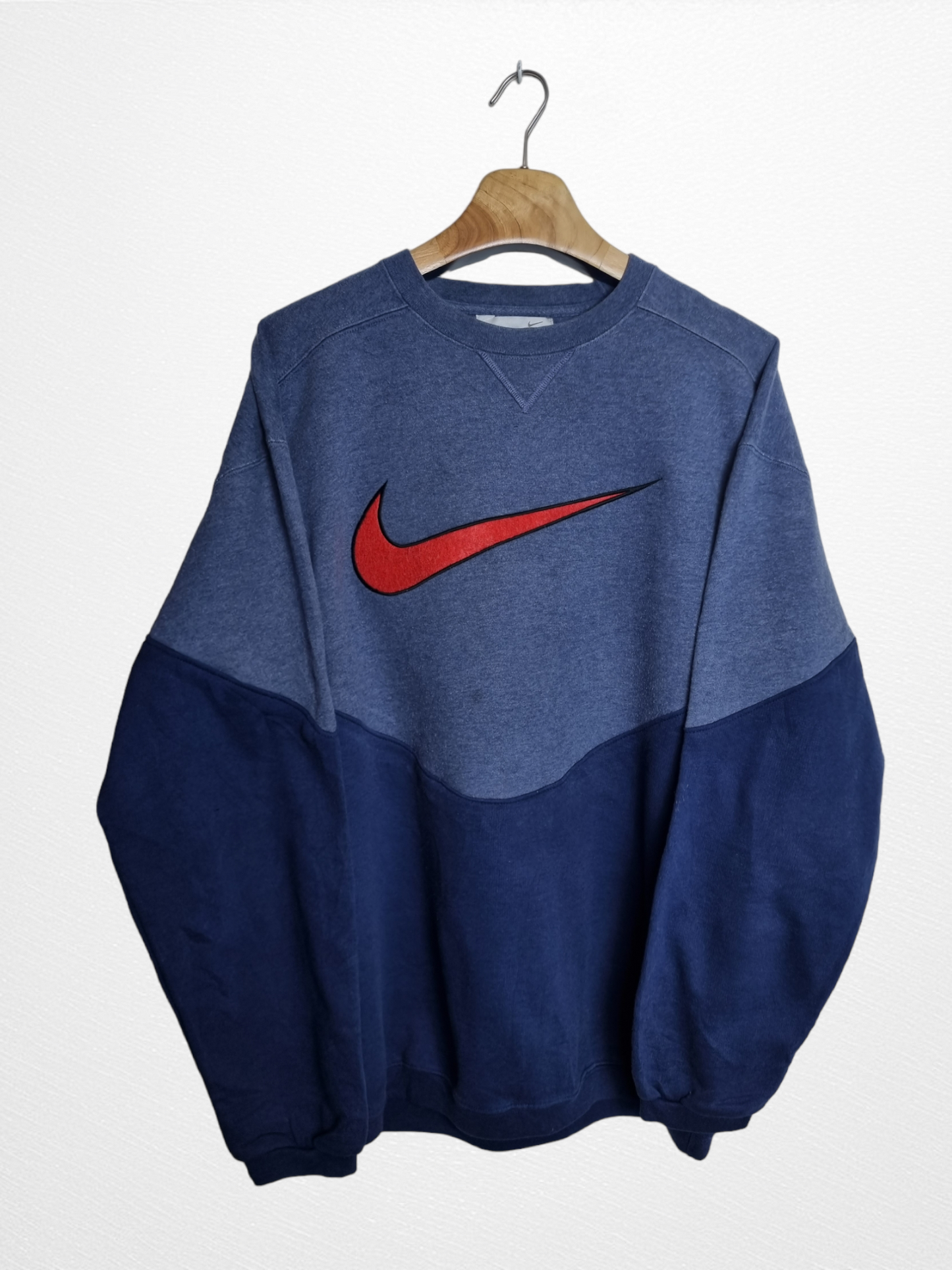 Nike reworked Big Swoosh sweater maat L