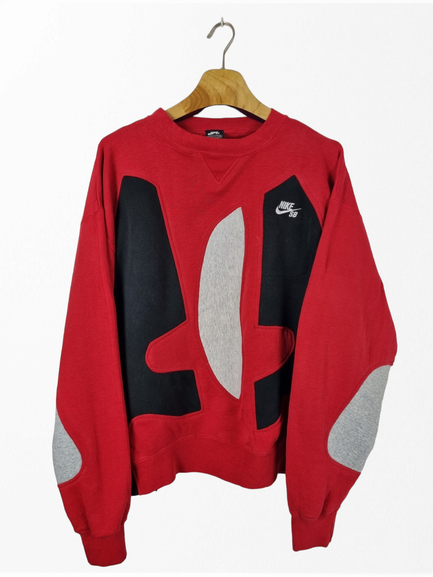 Nike reworked sweater maat L