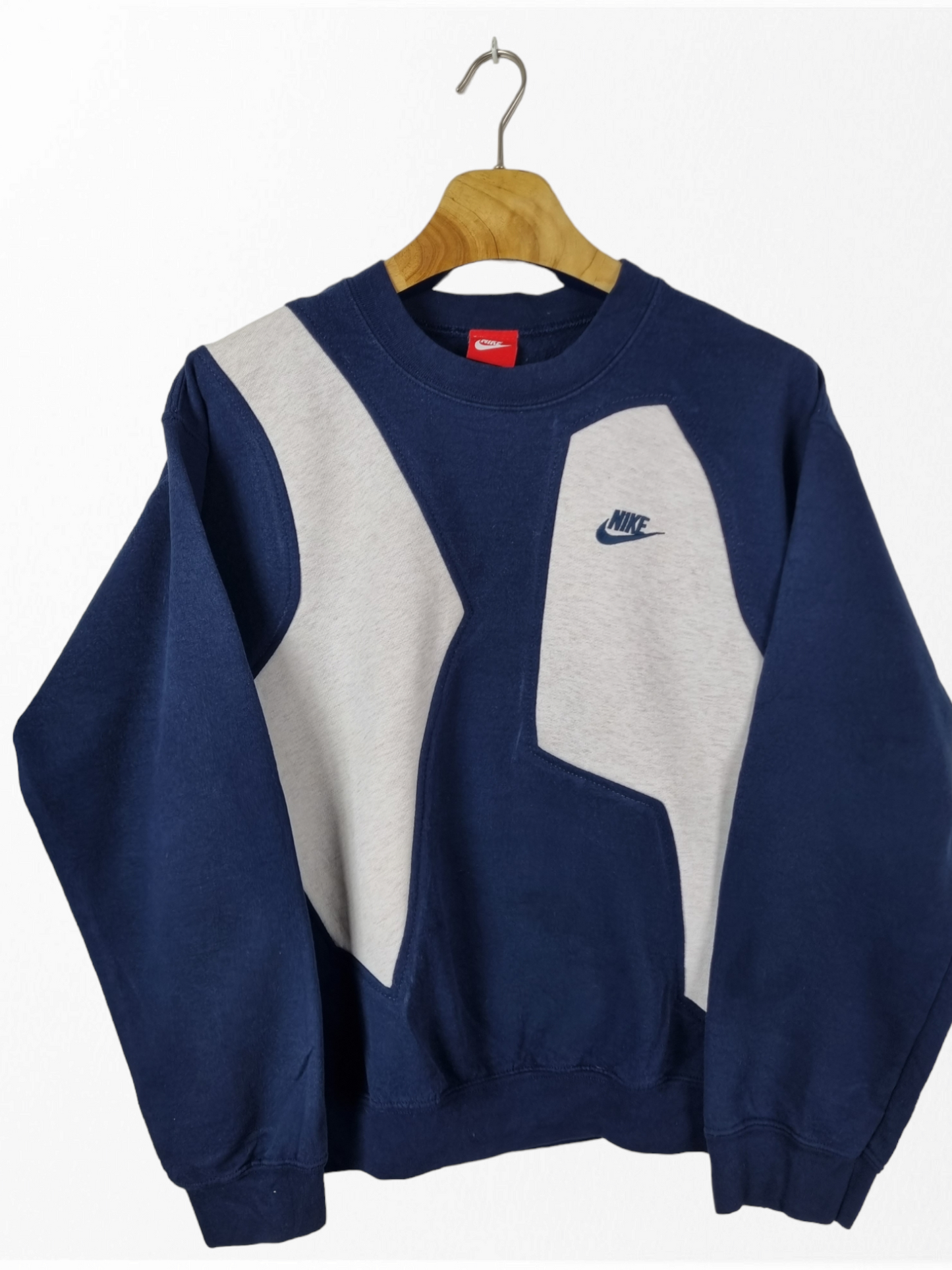 Nike reworked sweater maat M
