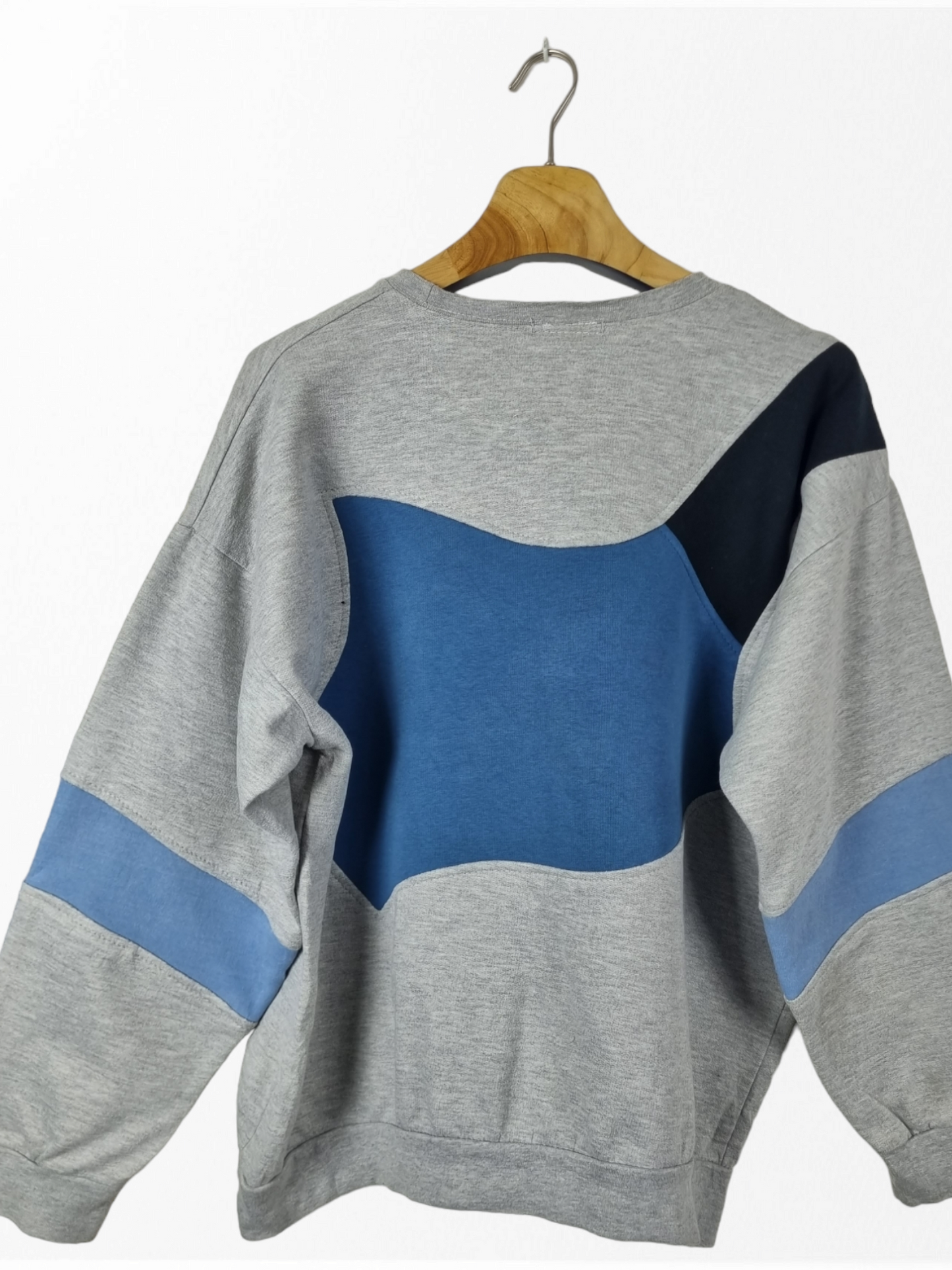 Adidas reworked sweater maat M