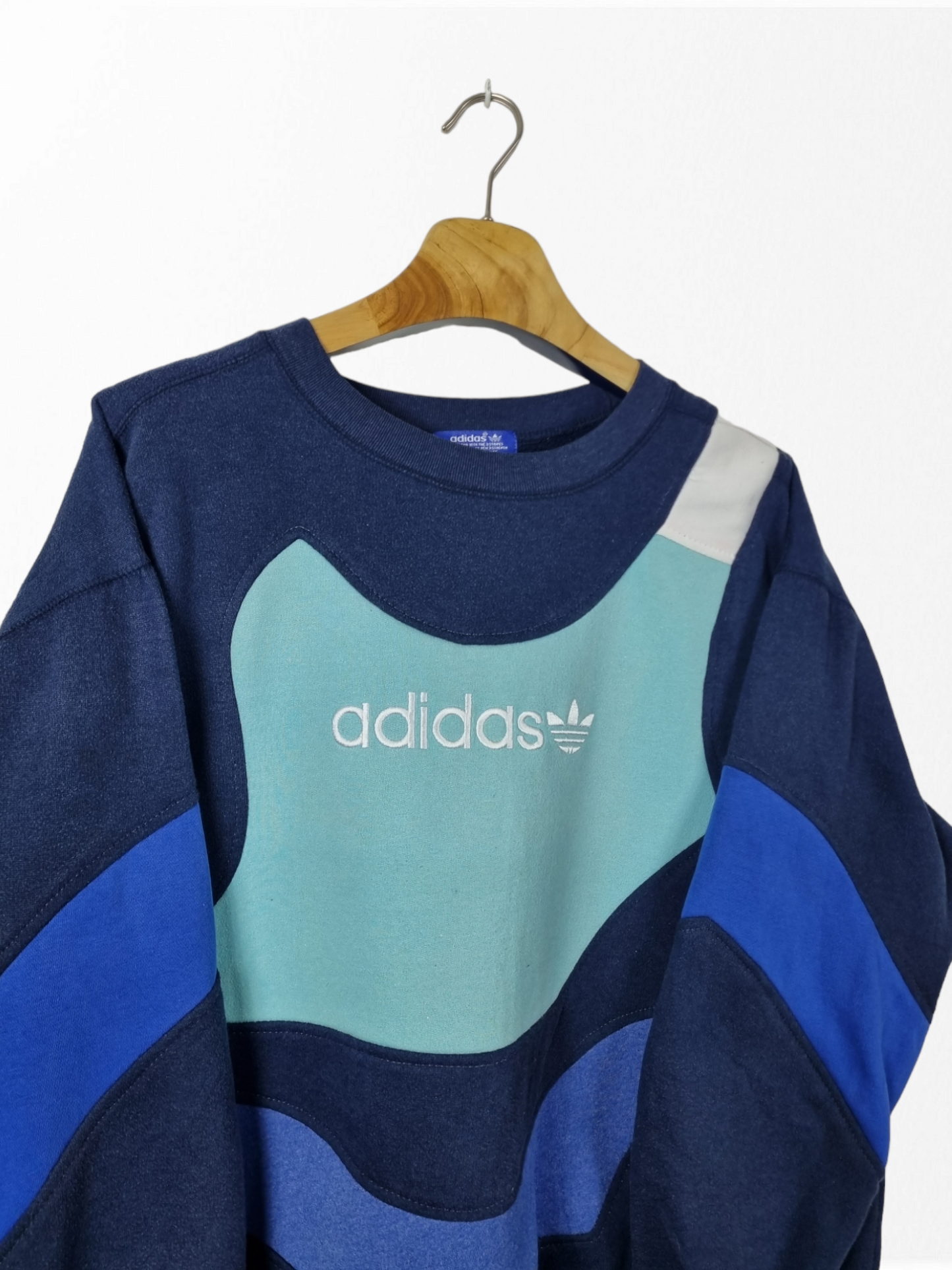 Adidas reworked sweater maat L