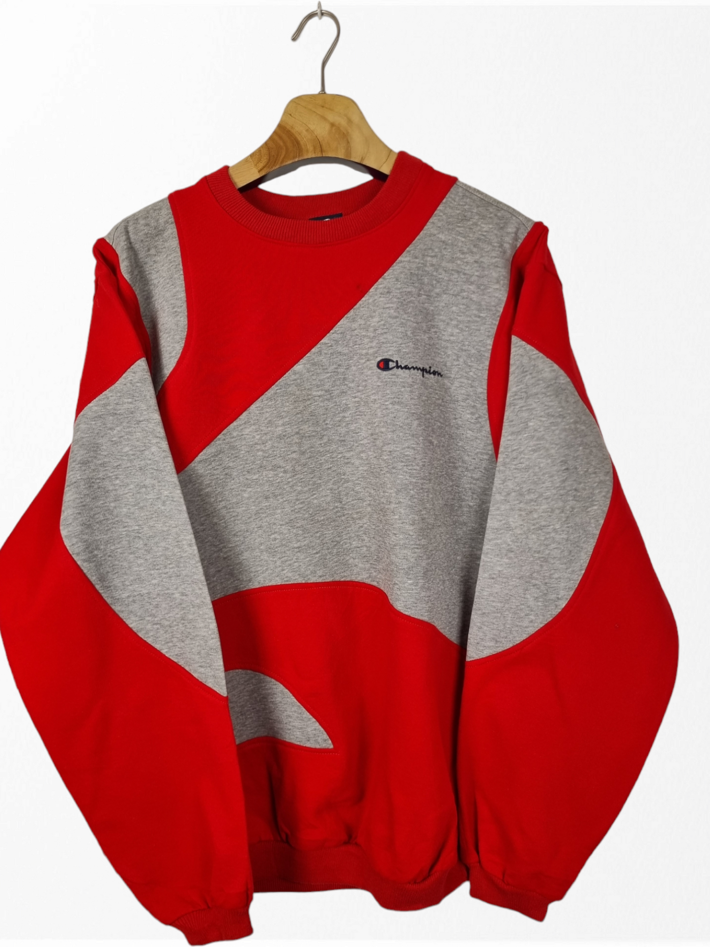 Champion chest logo sweater maat M