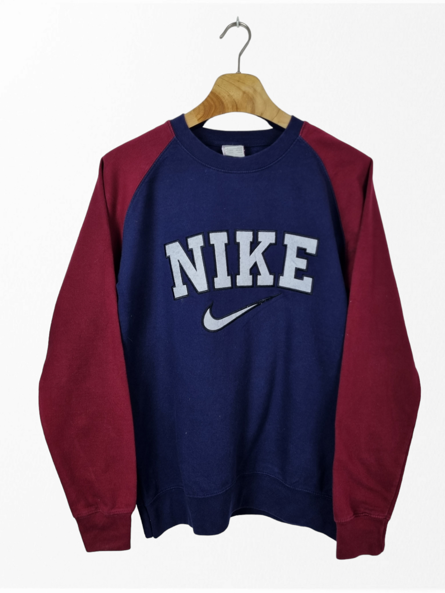 Nike spell out reworked sweater maat M