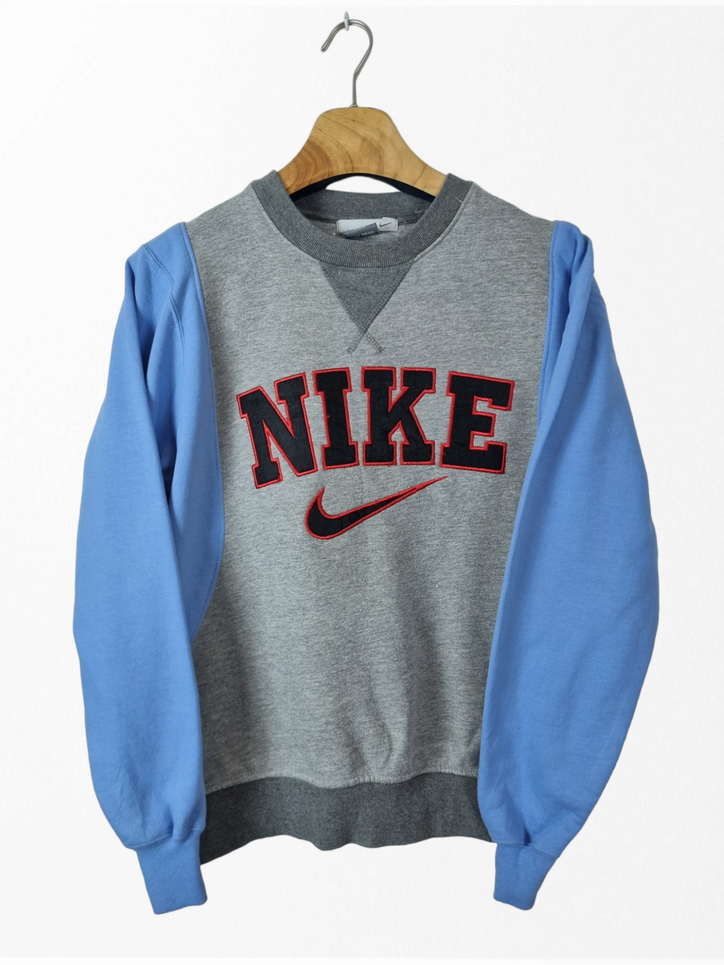 Nike spell out sweater size M