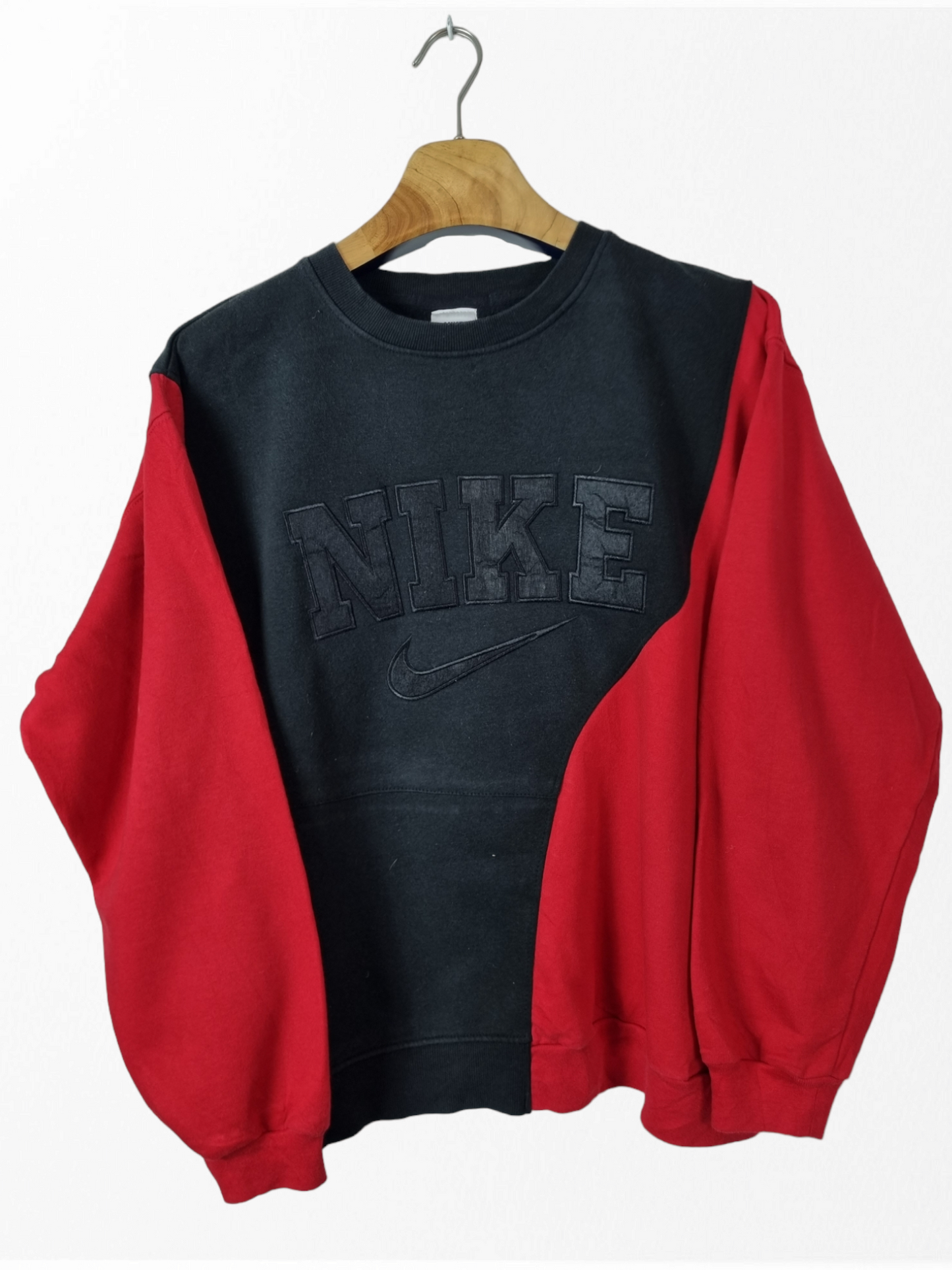 Nike spell out sweater size L