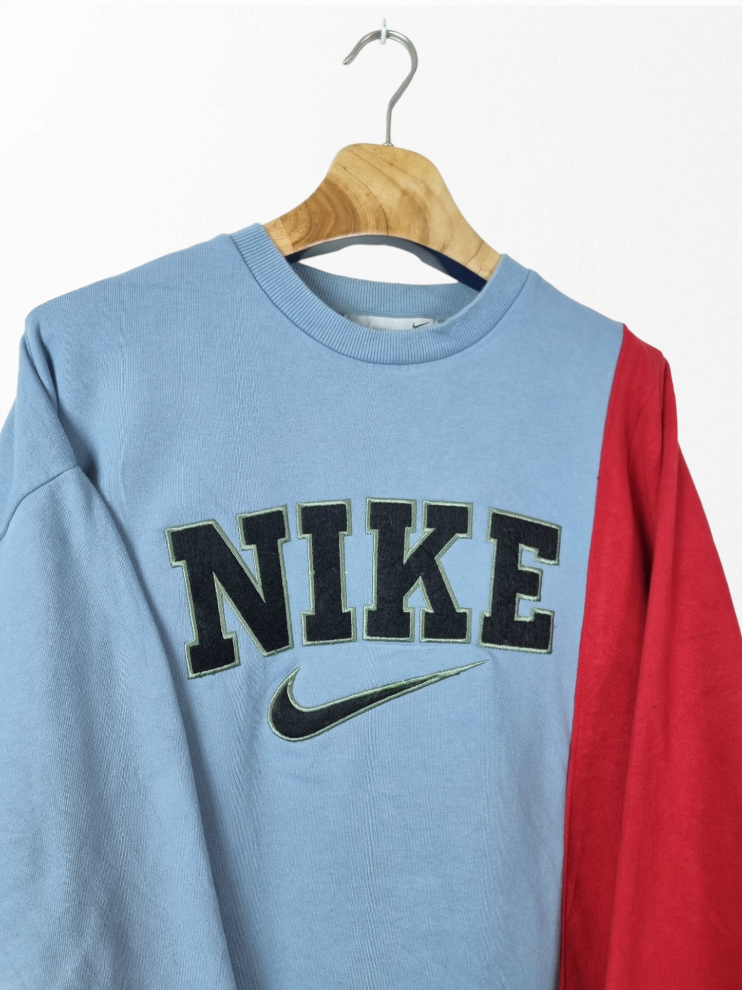 Nike rework spell out sweater maat L