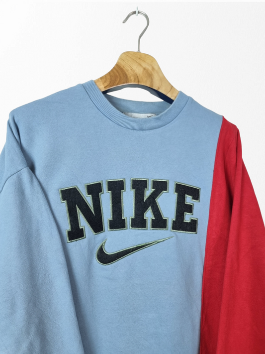 Nike rework spell out sweater size L