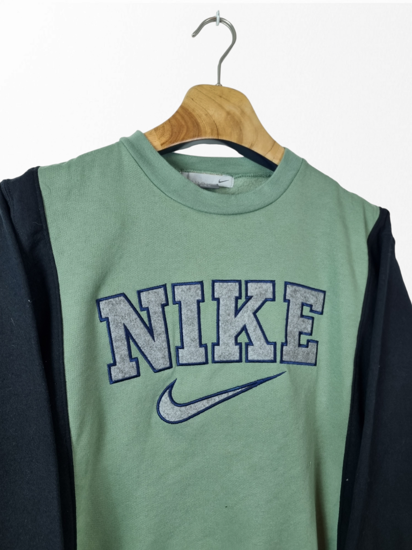 Nike Spell out sweater maat S