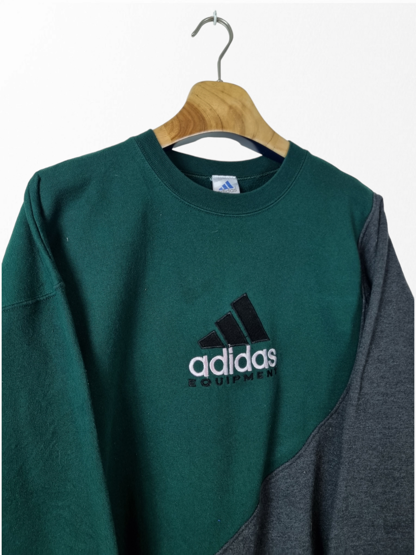 Adidas 90s equipement sweater maat  L