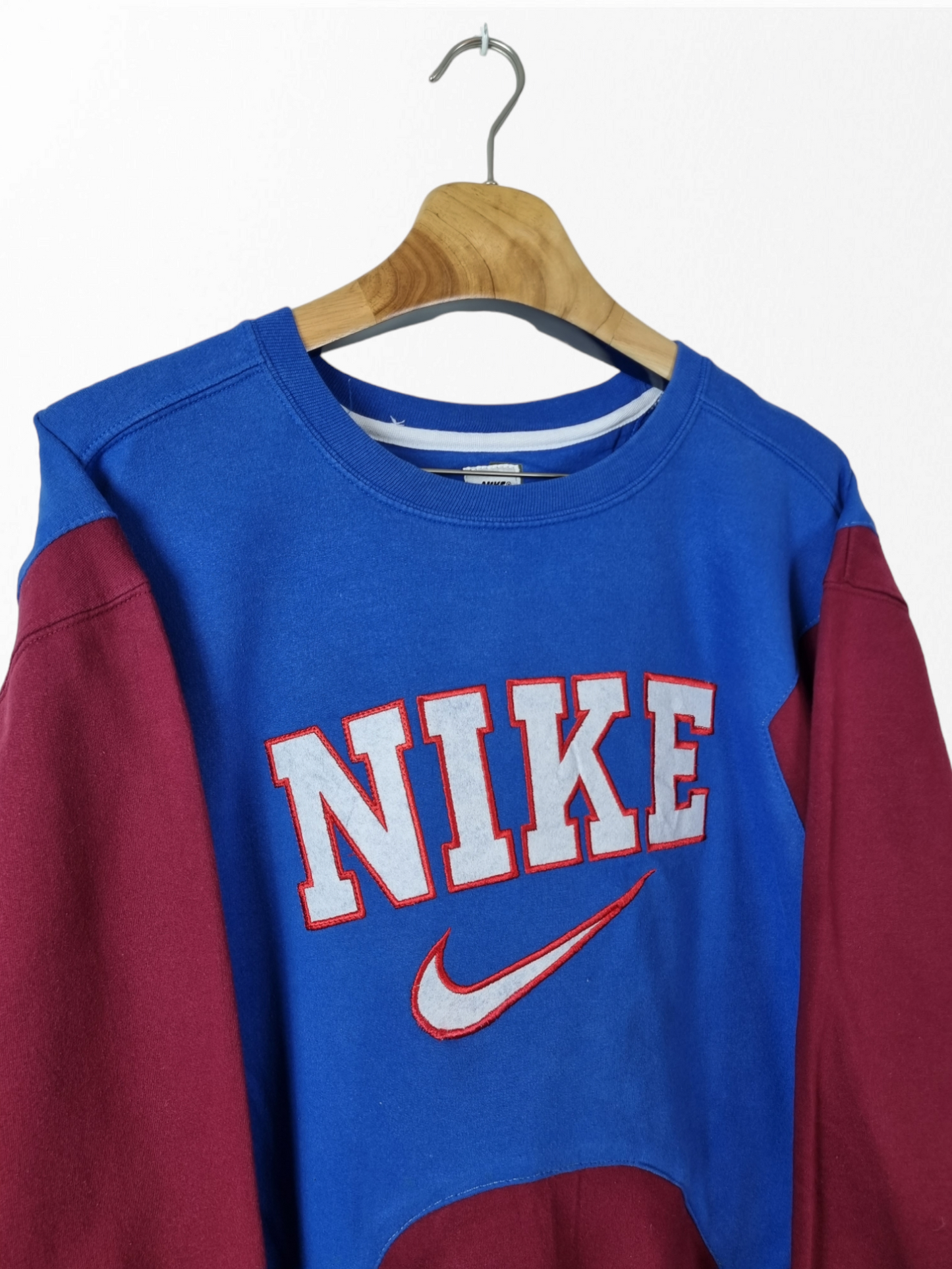 Nike spell out sweater maat M