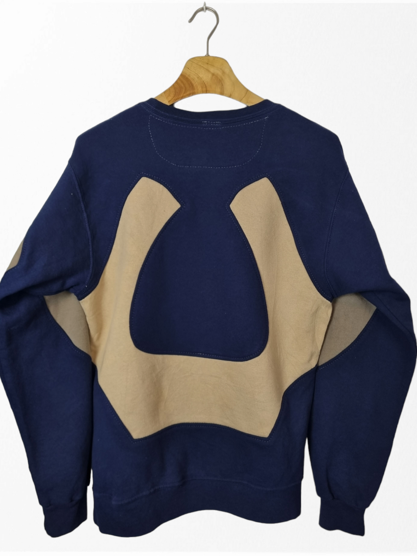 Nike chest swoosh logo sweater maat S