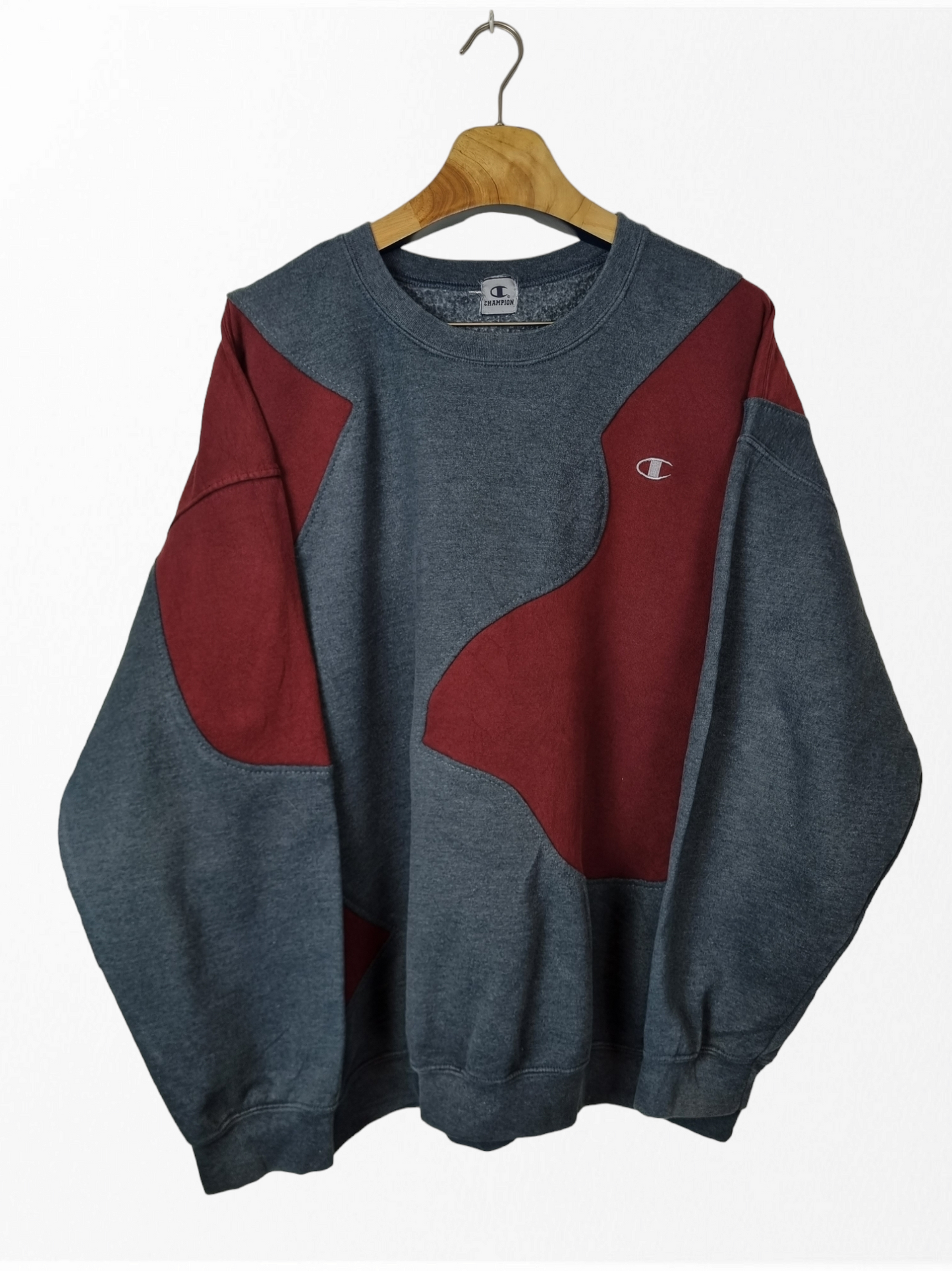 Champion chest logo sweater maat XL