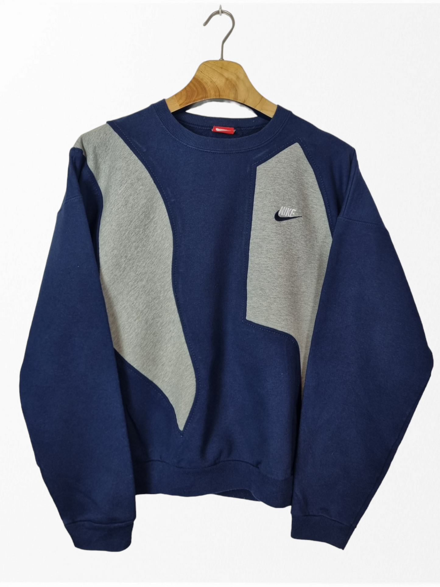 Nike rework sweater maat M