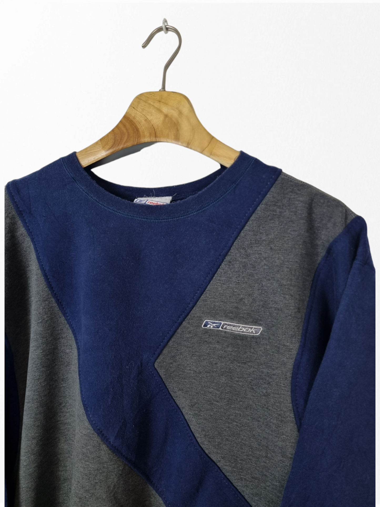 Reebok rework sweater maat M