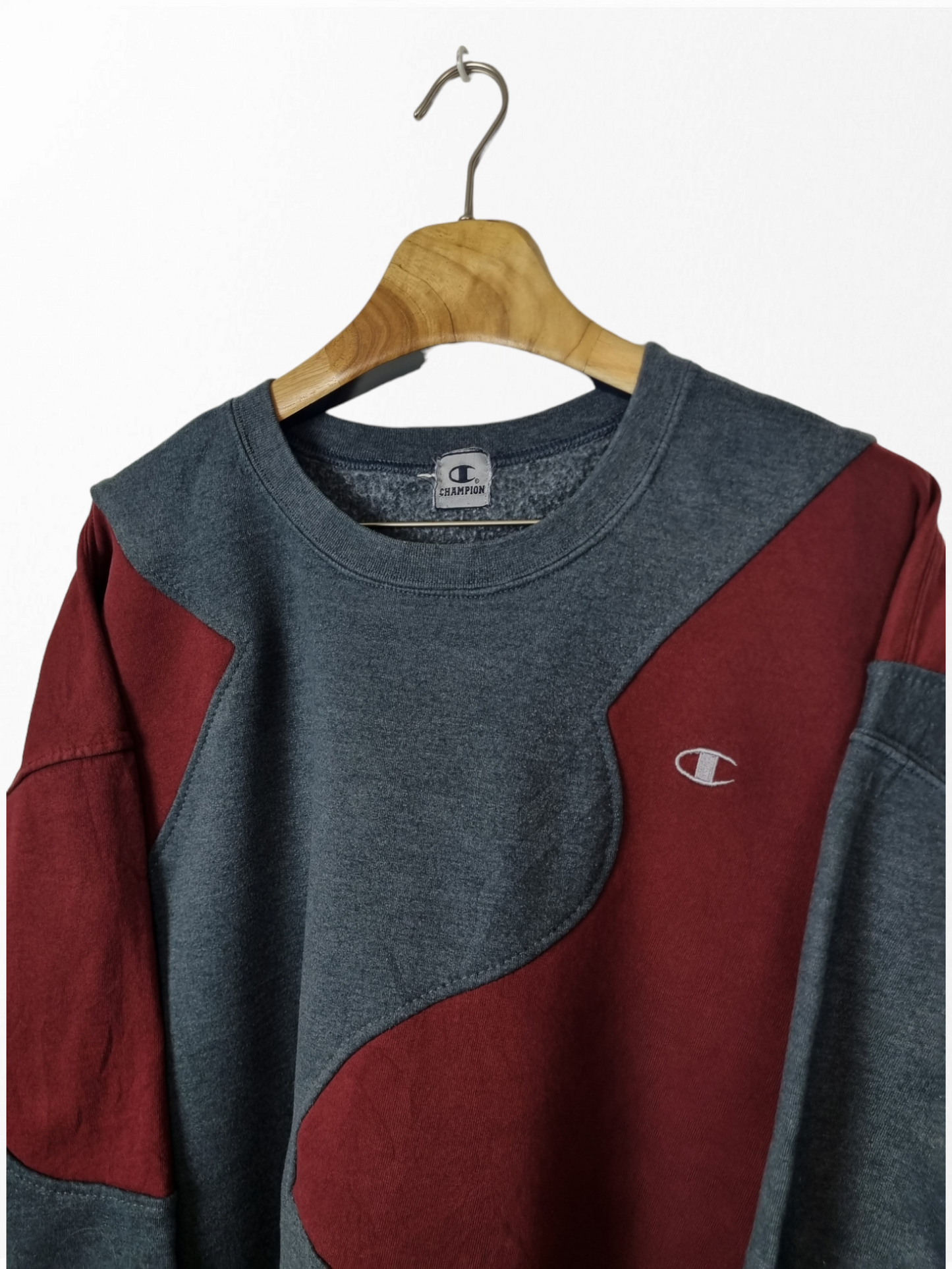 Champion chest logo sweater maat XL