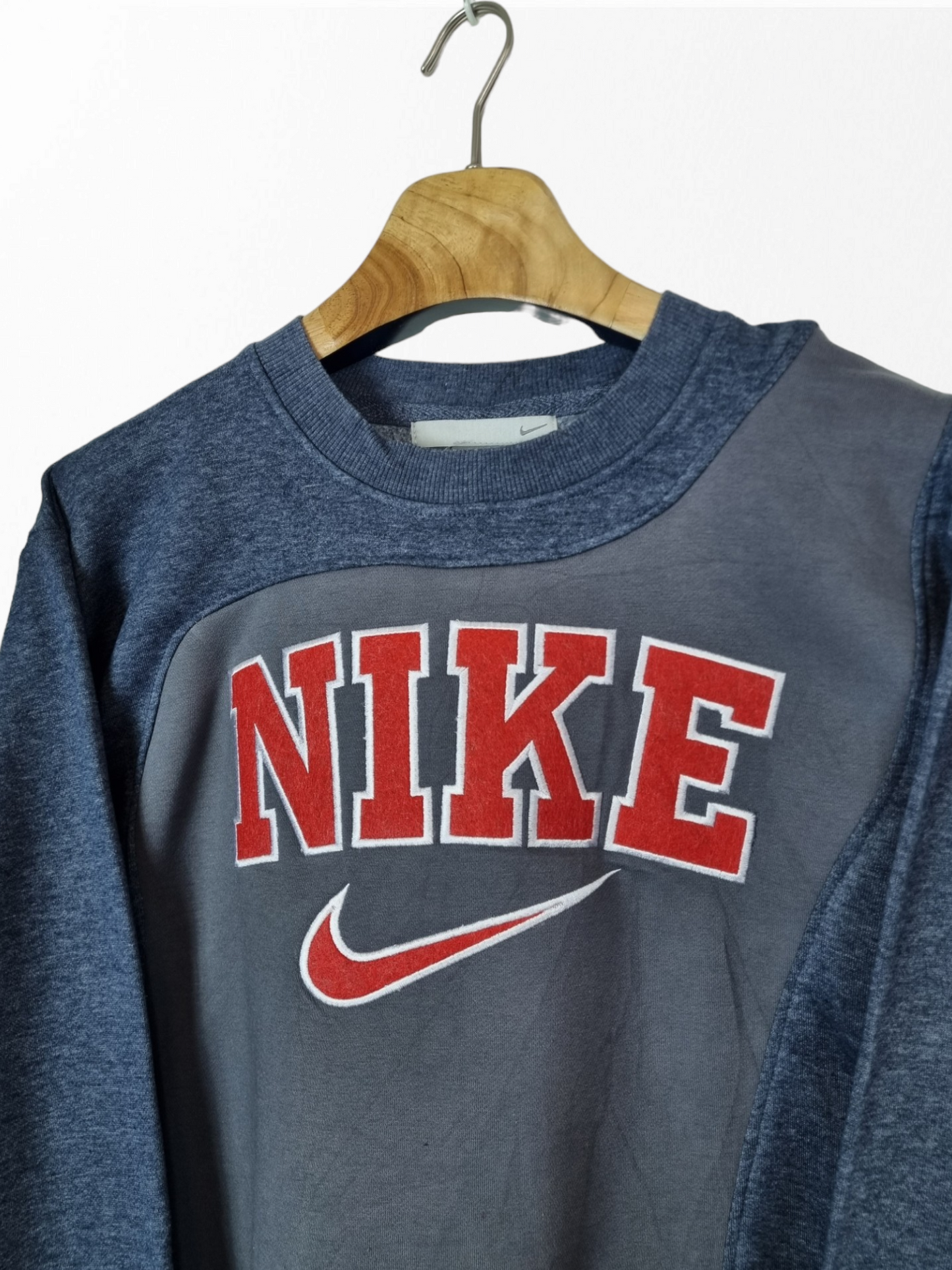 Nike spell out sweater maat M