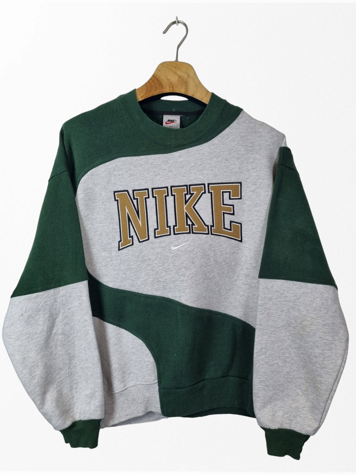 Nike 90s spell out sweater maat M