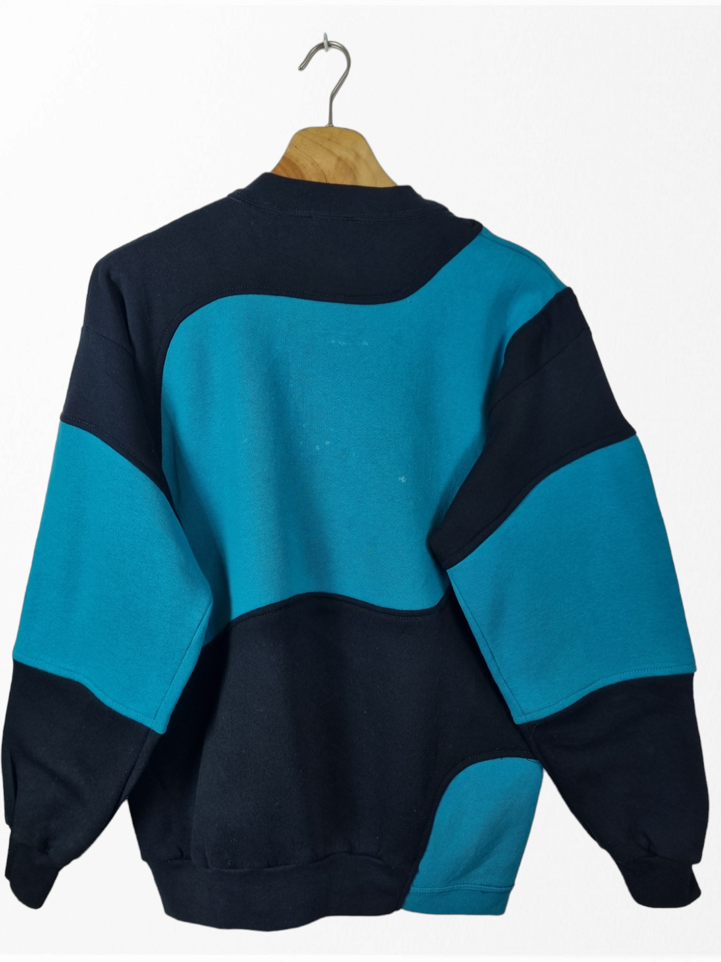 Nike 90s spell out sweater maat M