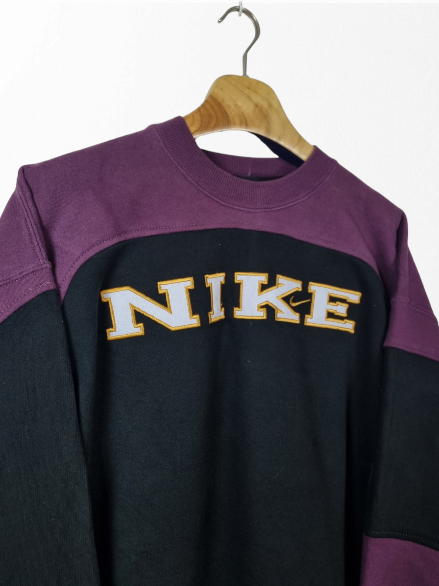 Nike 90s spell out sweater maat M