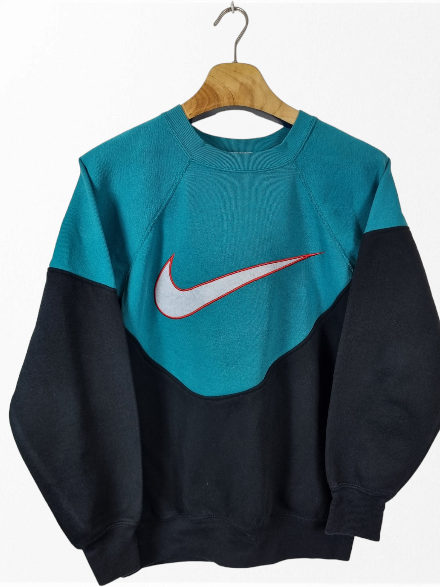 Nike Big Swoosh sweater maat S/M