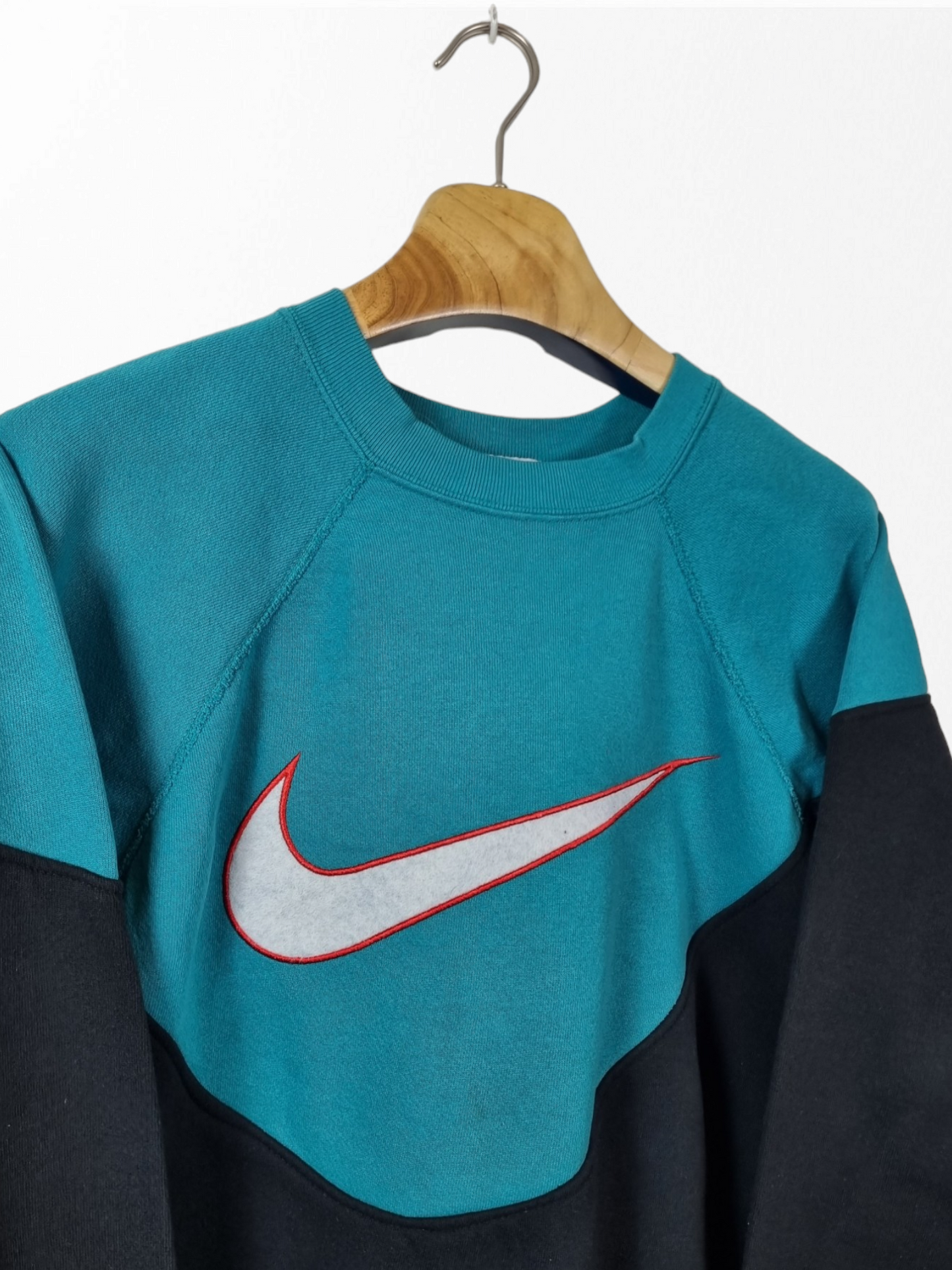 Nike Big Swoosh sweater maat S/M