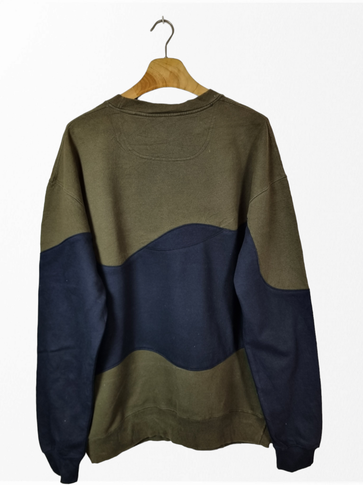 Champion chest logo sweater maat L