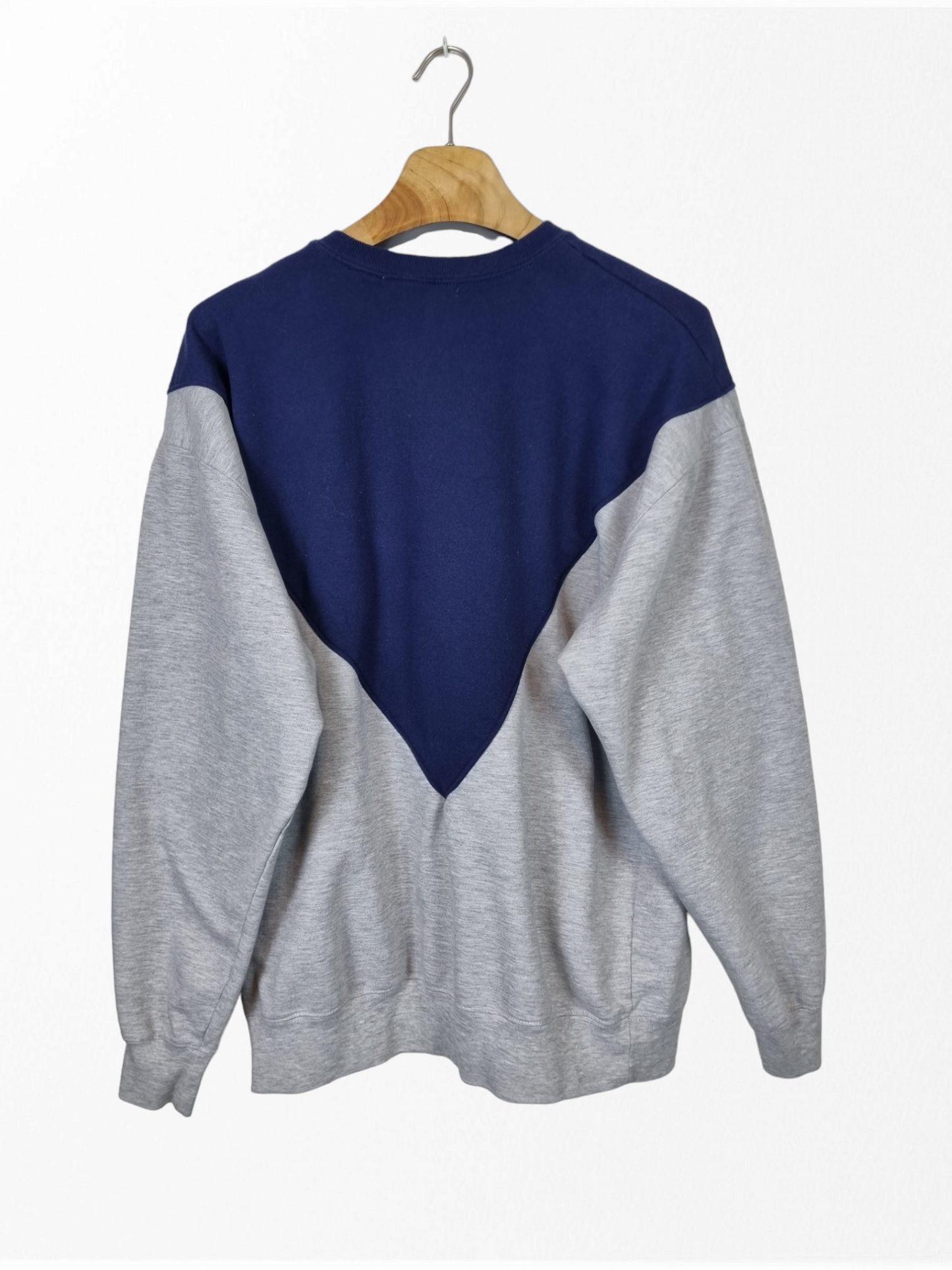 Nike spell out sweater maat L