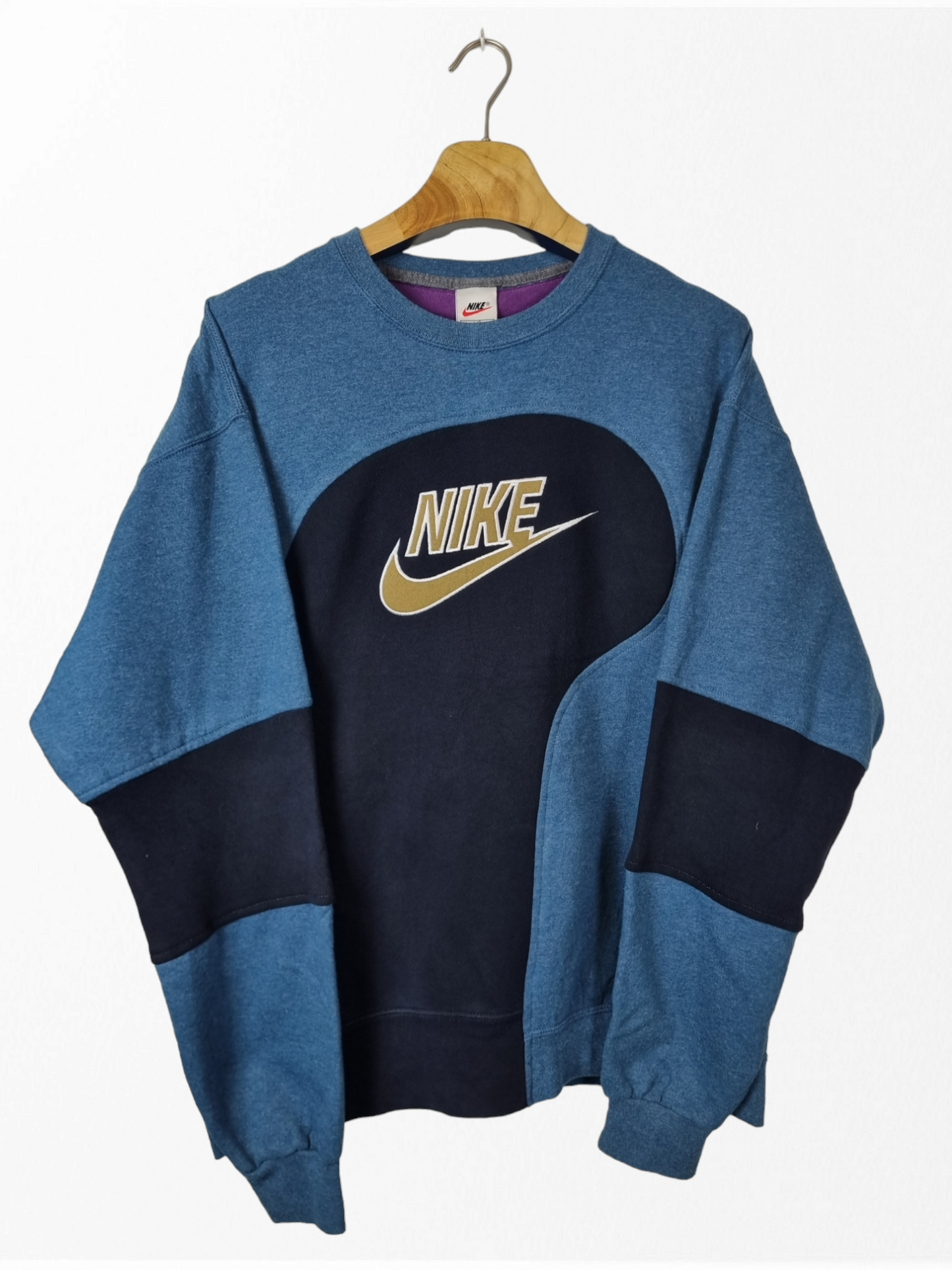 Nike 90s front logo sweater maat L