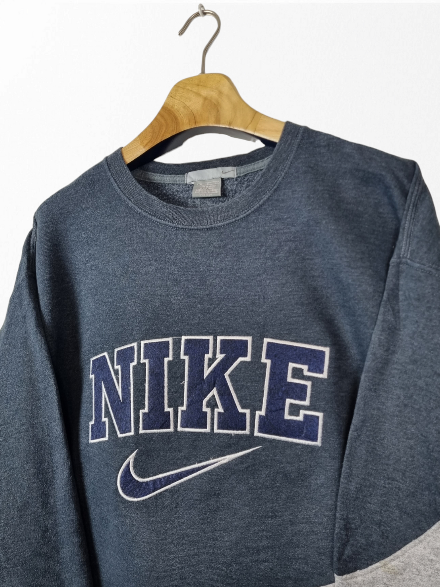 Nike spell out sweater maat M/L