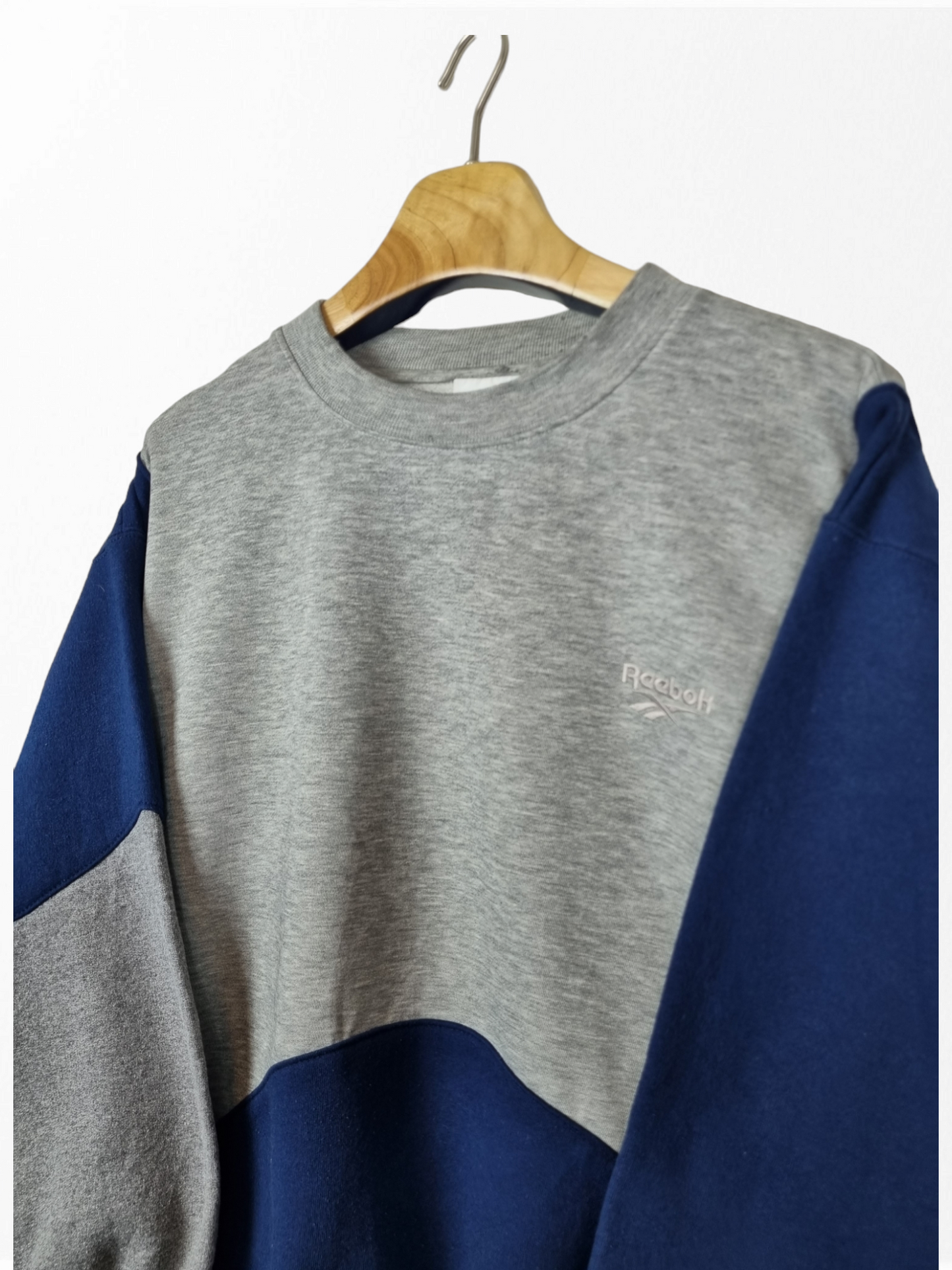 Reebok reworked sweater maat M