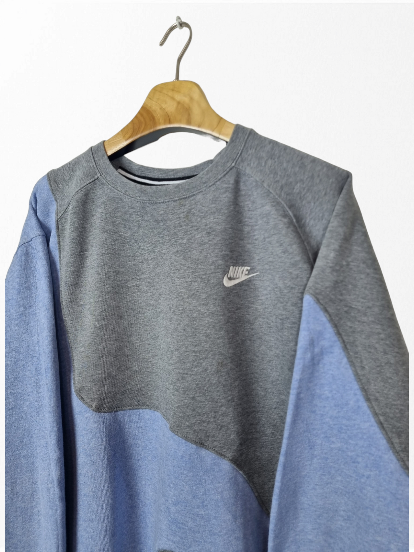 Nike chest logo sweater maat XL
