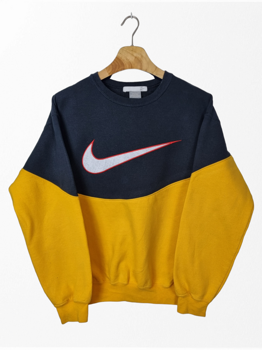 Nike Big Swoosh Sweater maat M