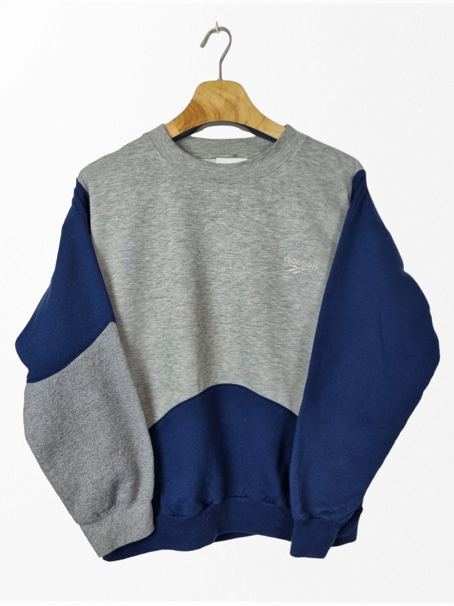 Reebok reworked sweater maat M