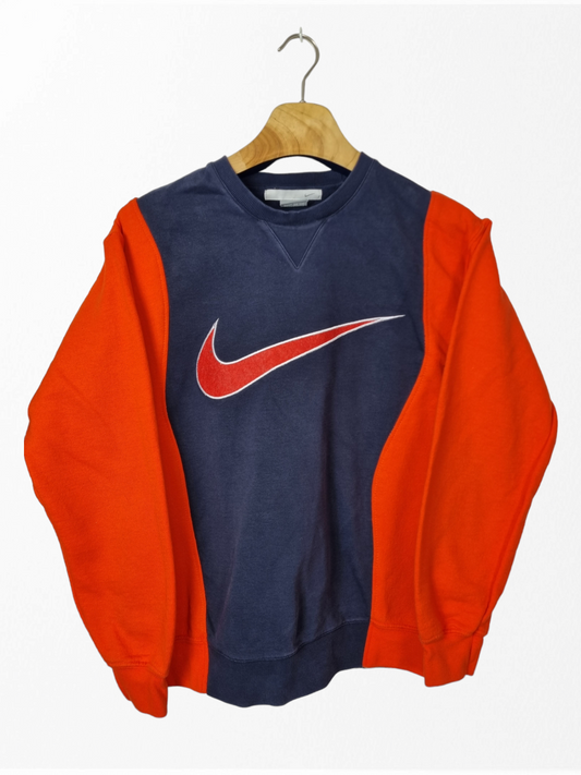 Nike Big Swoosh sweater maat S