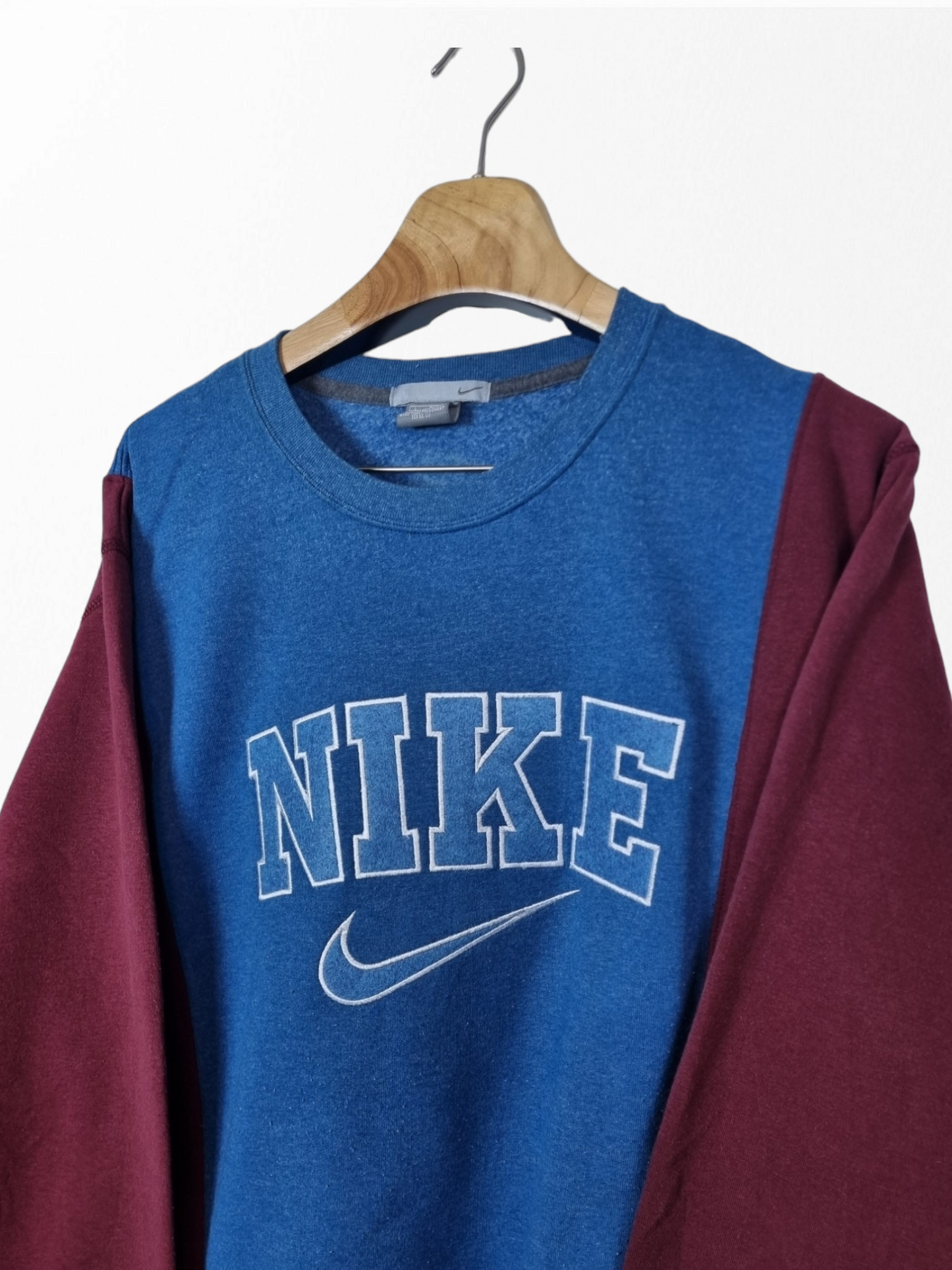 Nike spell out sweater maat L