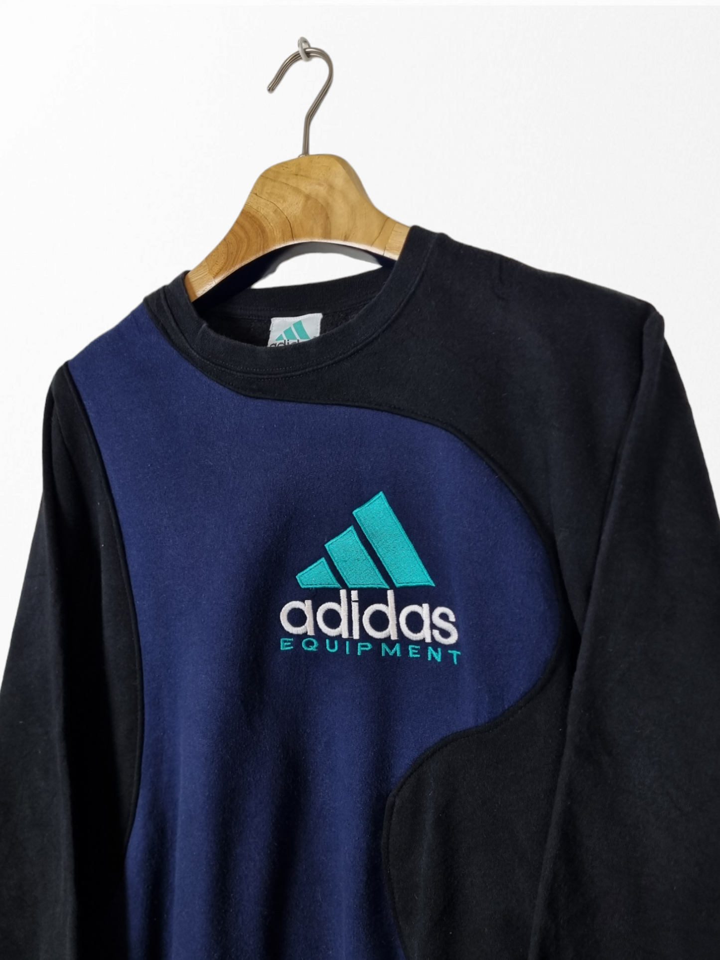 Adidas 90s equipment sweater maat M